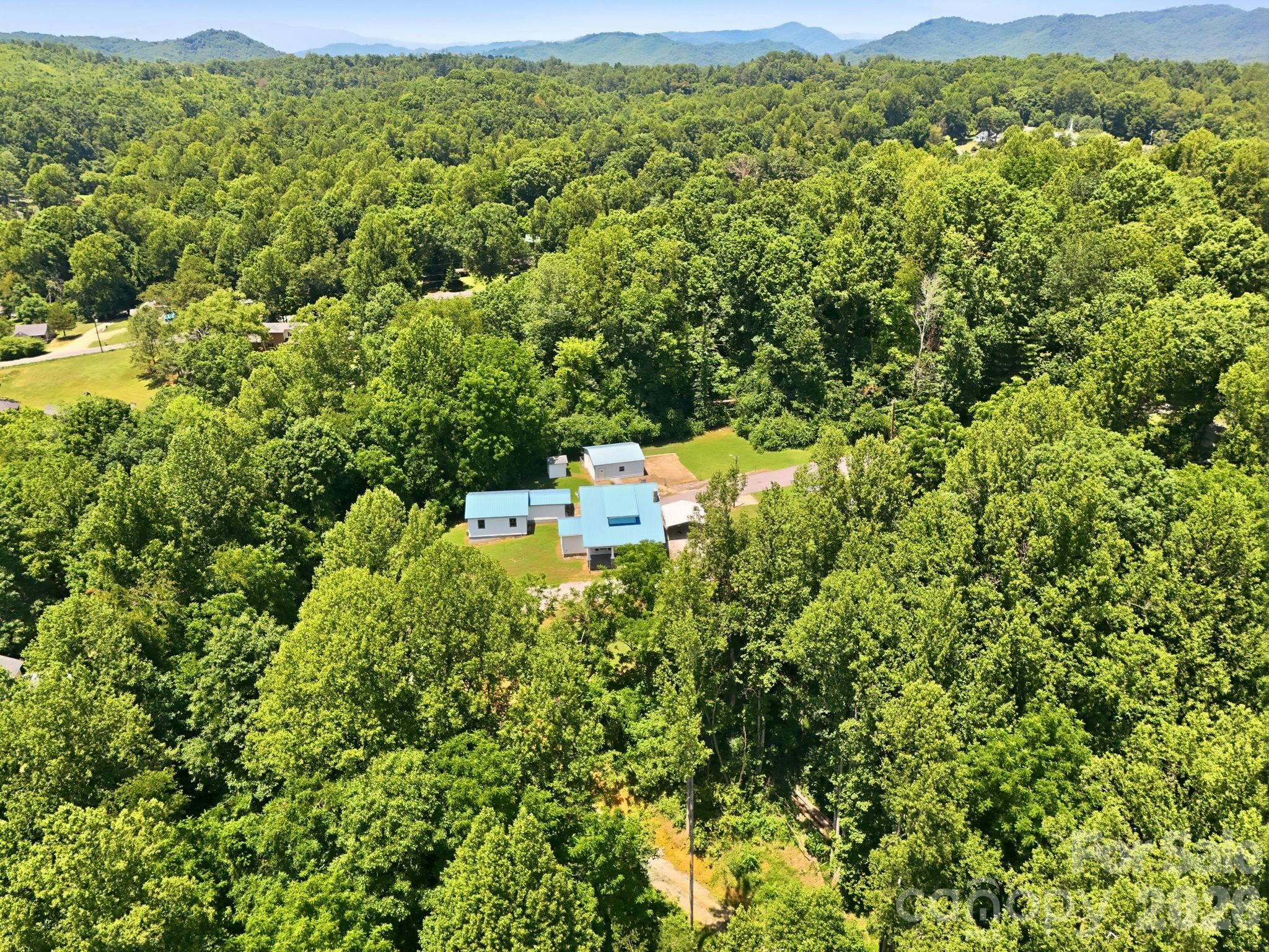 1231 Caldwell Place NW — Lenoir
