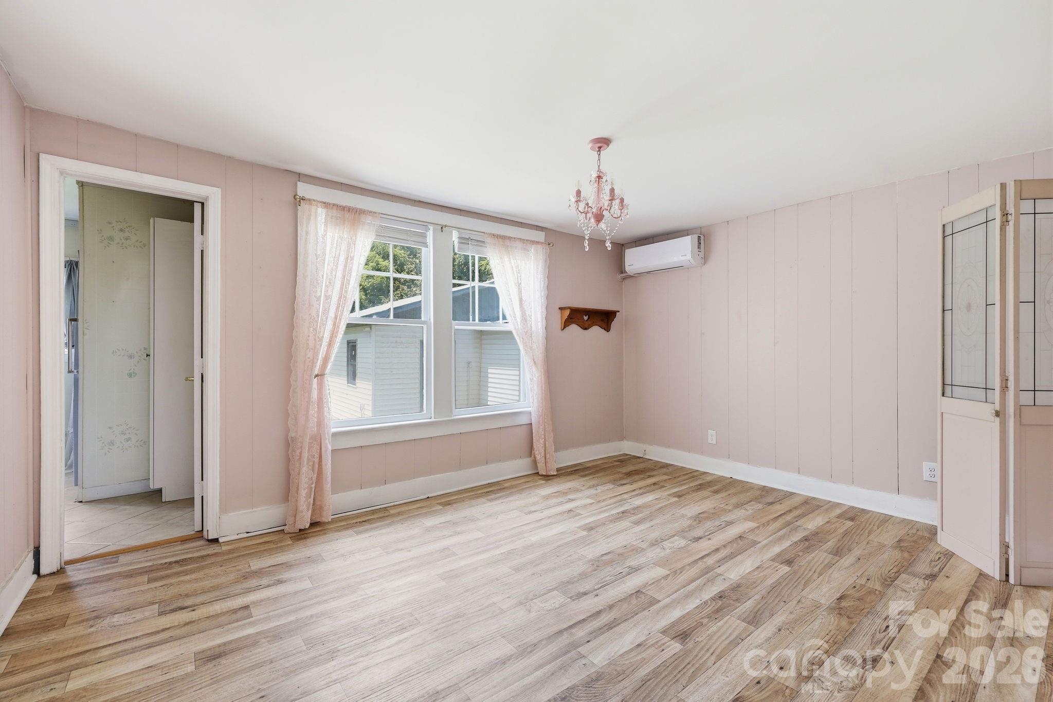 1231 Caldwell Place NW — Lenoir