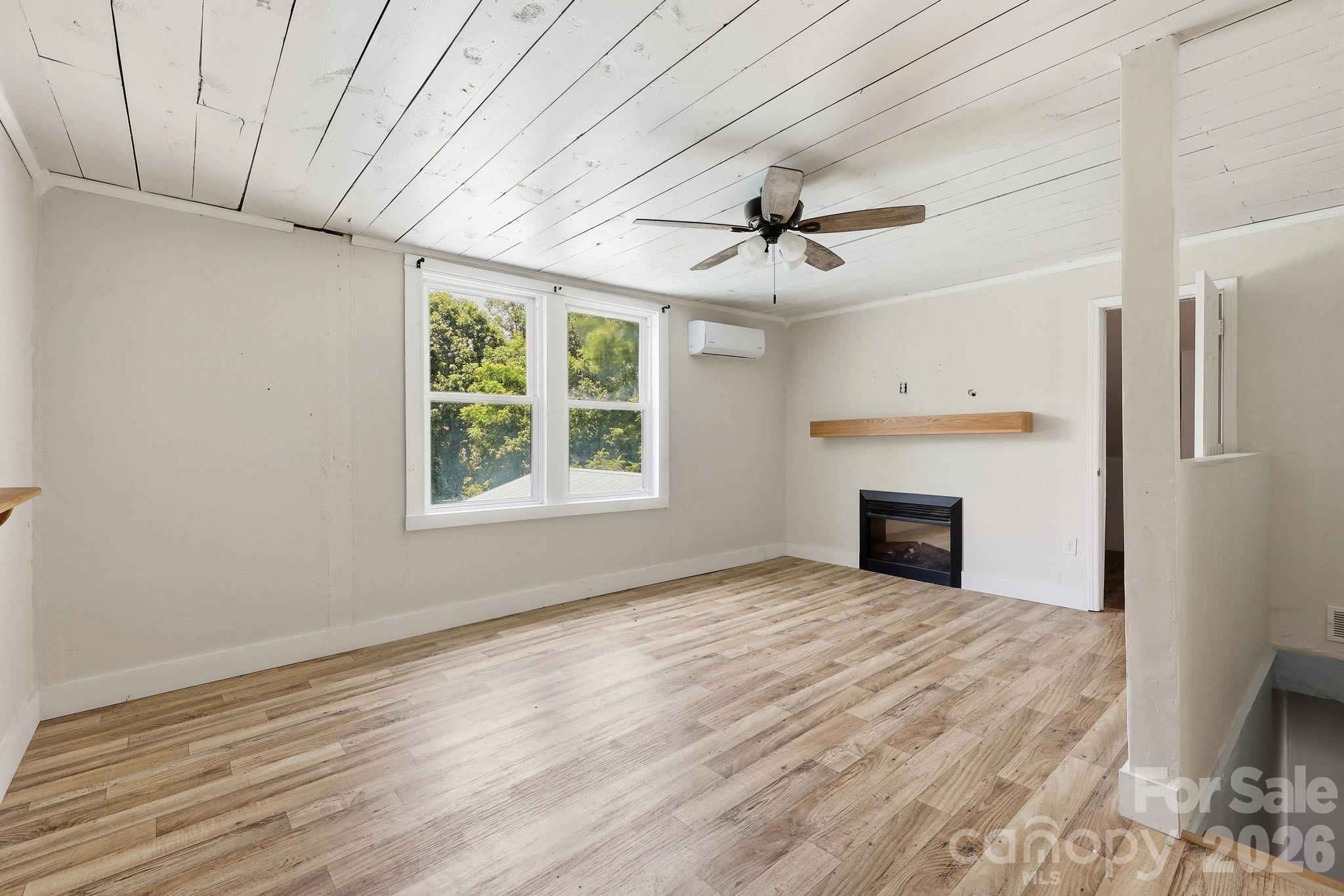 1231 Caldwell Place NW — Lenoir