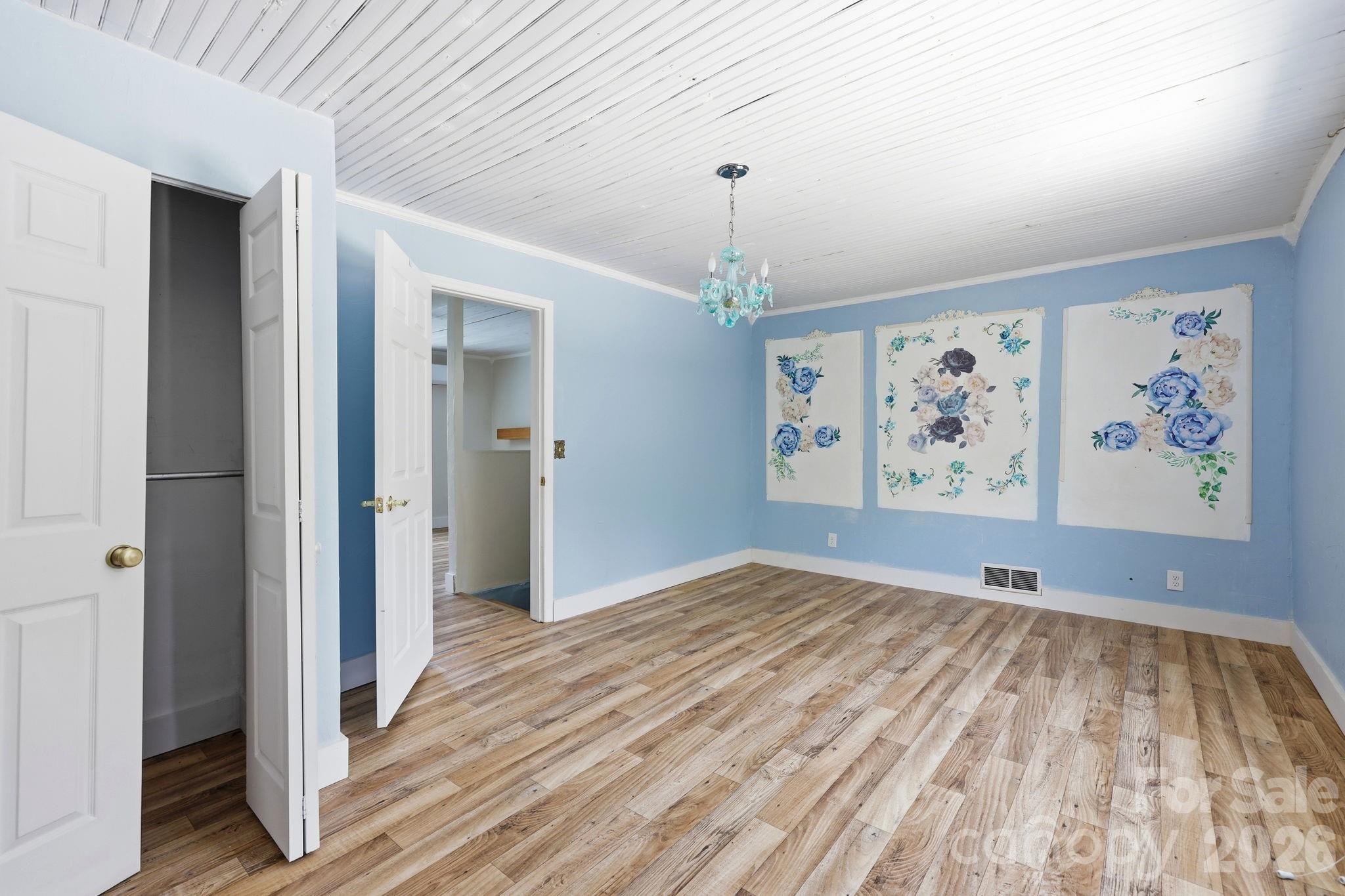 1231 Caldwell Place NW — Lenoir