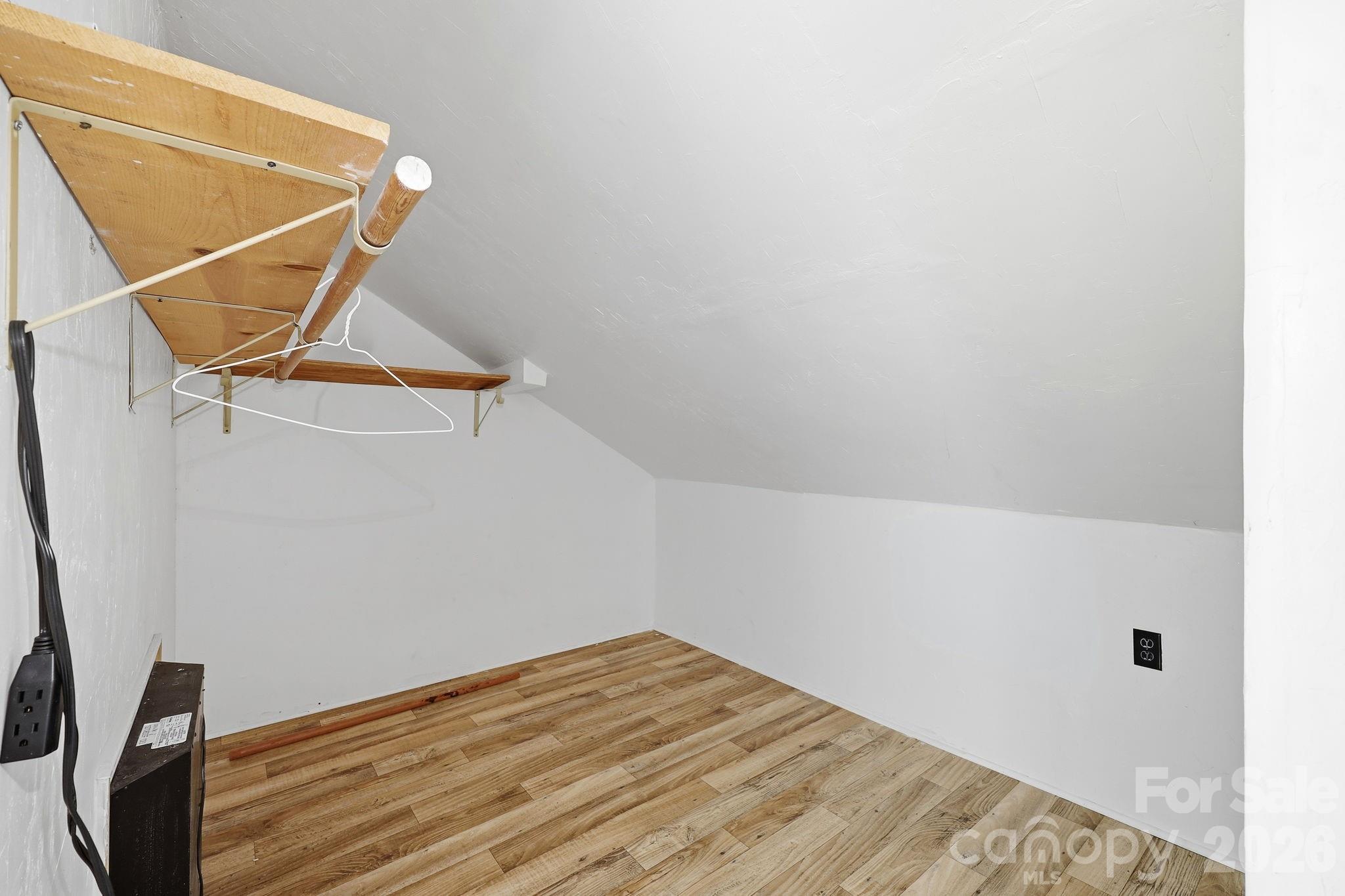 1231 Caldwell Place NW — Lenoir