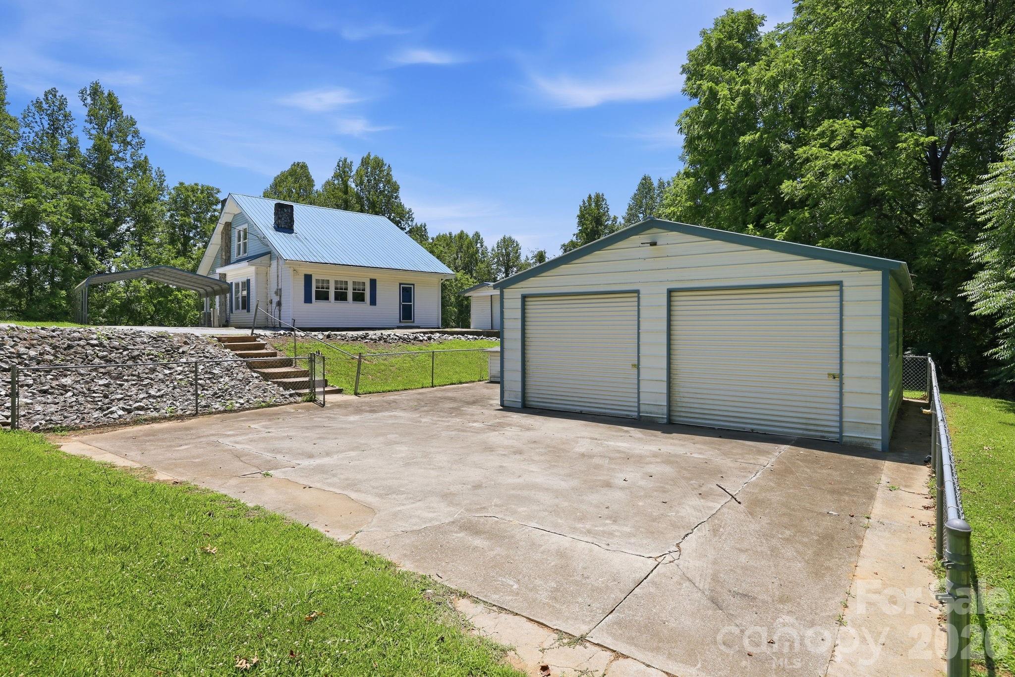 1231 Caldwell Place NW — Lenoir