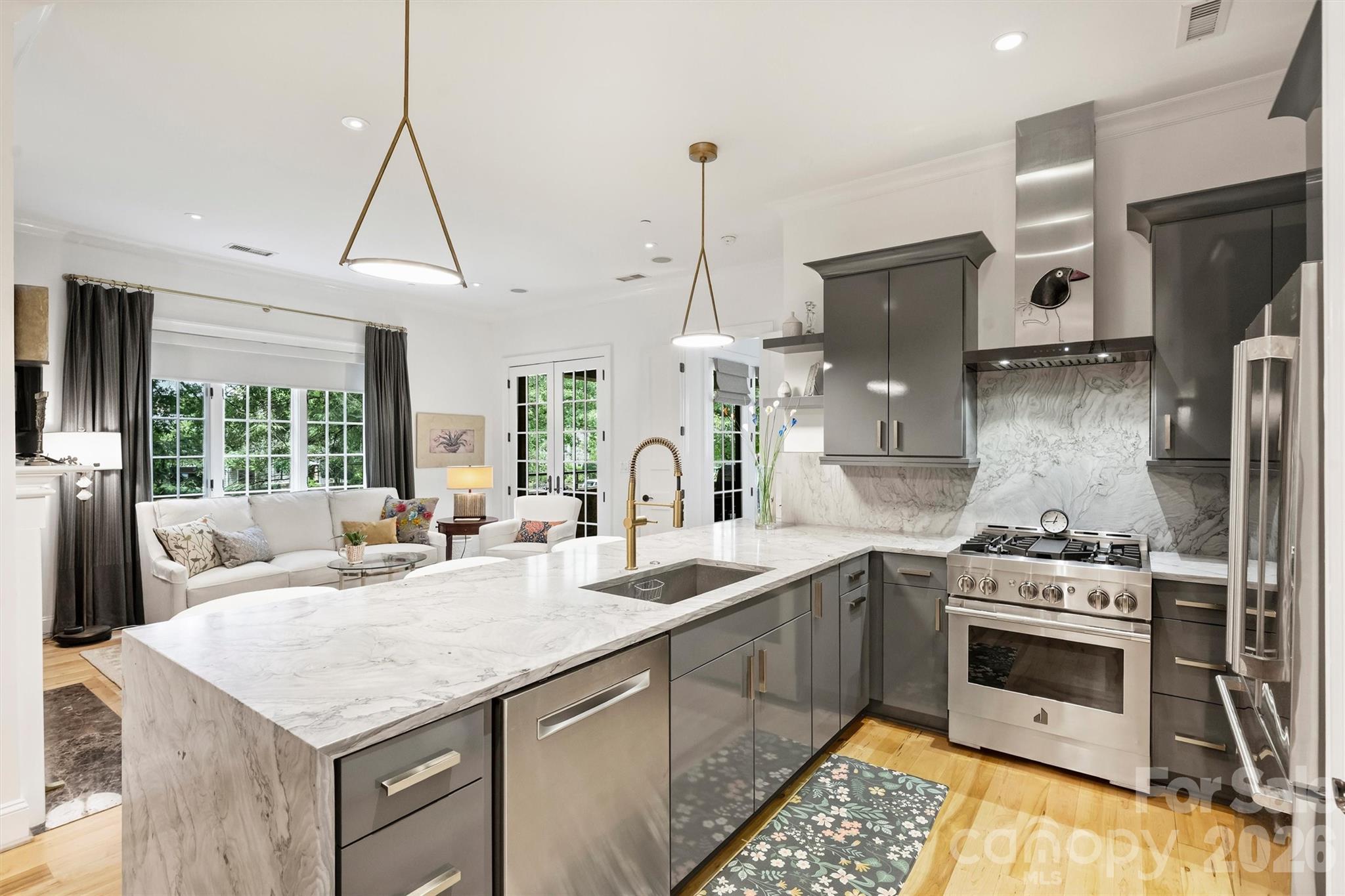 241 Queens Road — Charlotte