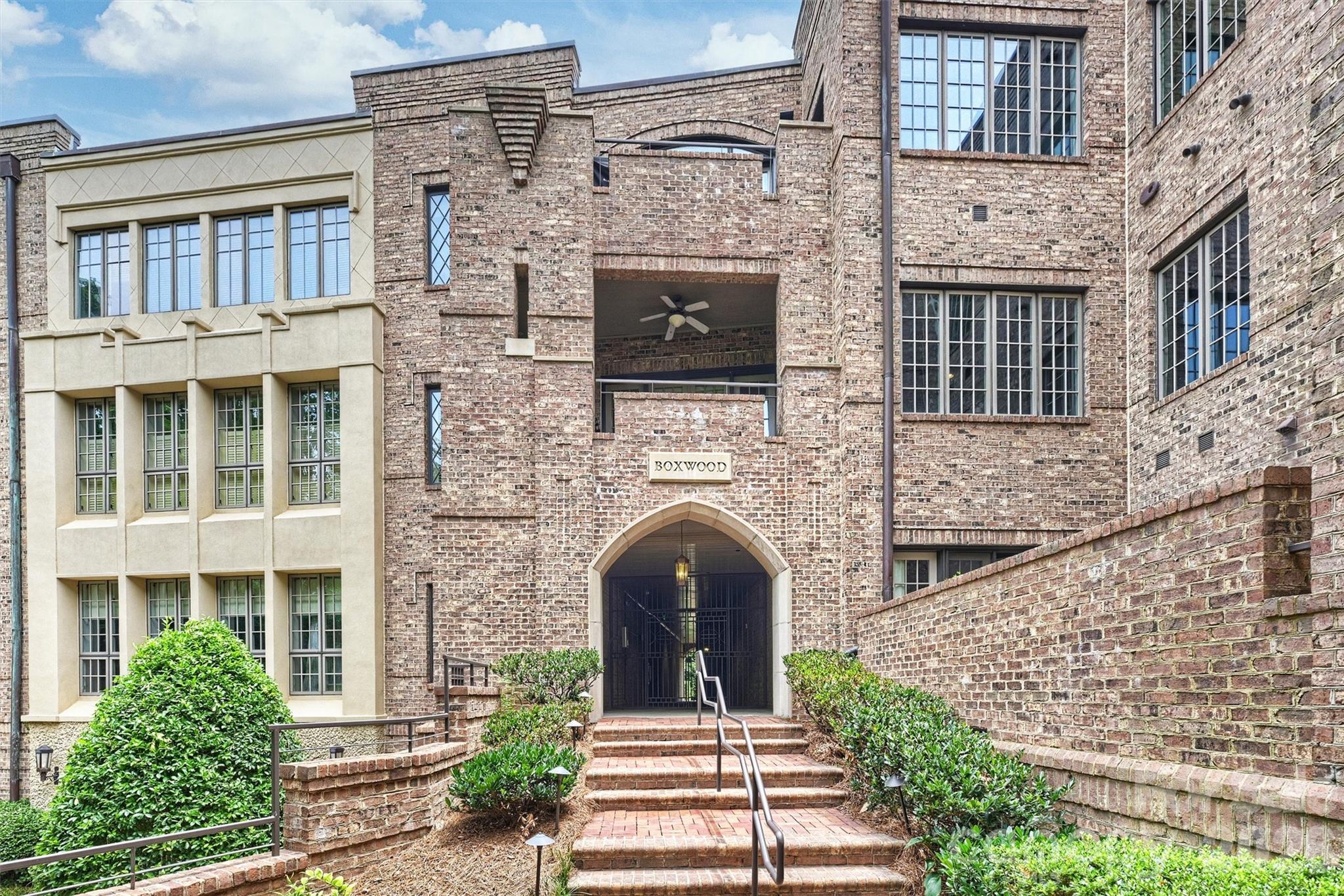 241 Queens Road — Charlotte