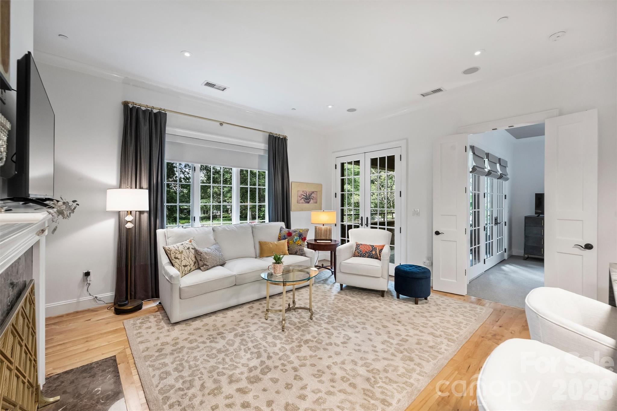 241 Queens Road — Charlotte