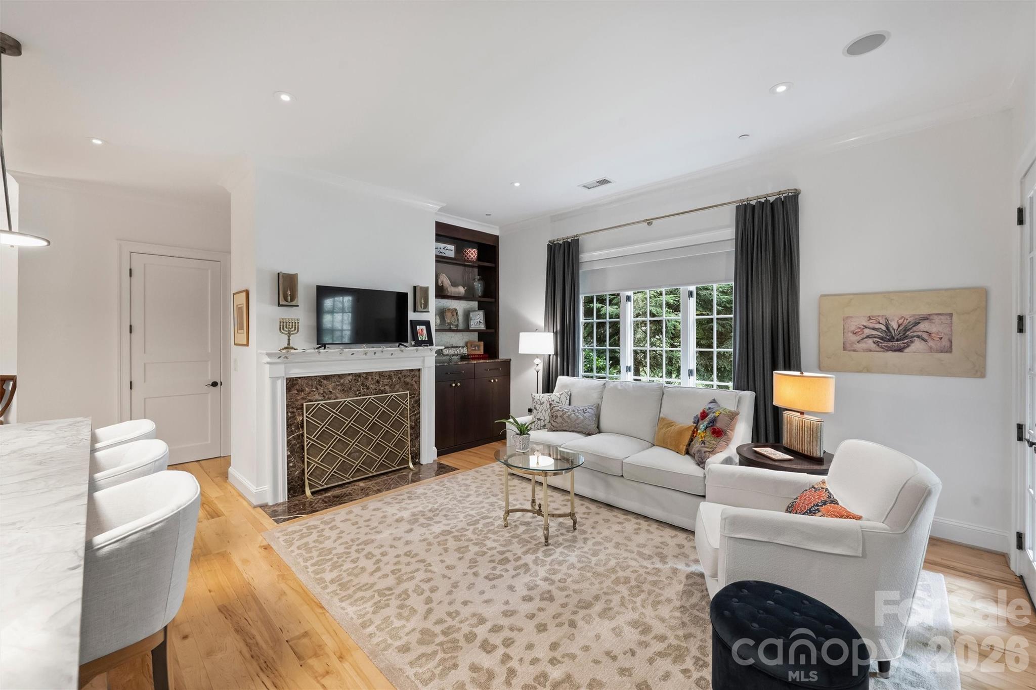 241 Queens Road — Charlotte