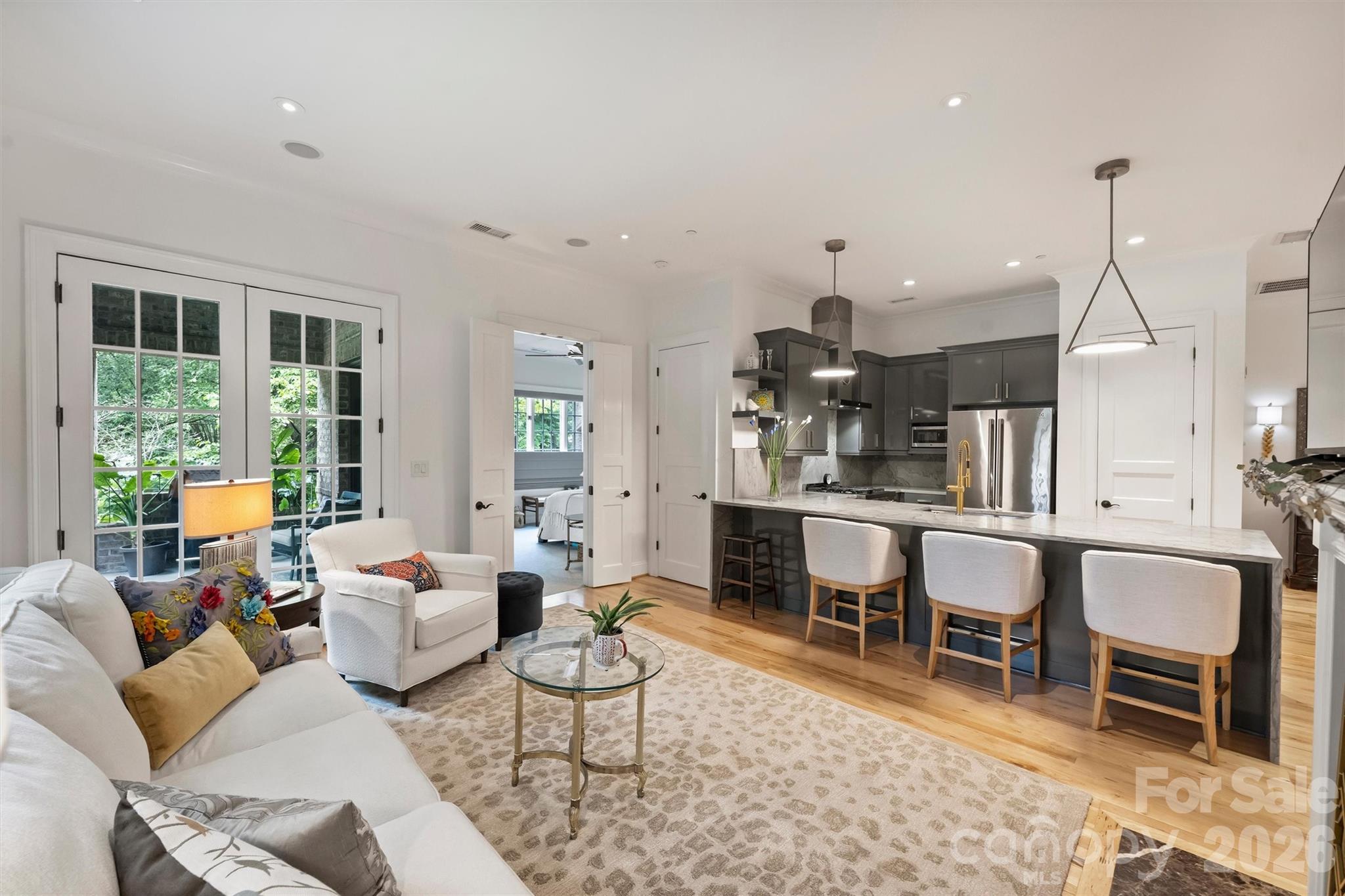 241 Queens Road — Charlotte