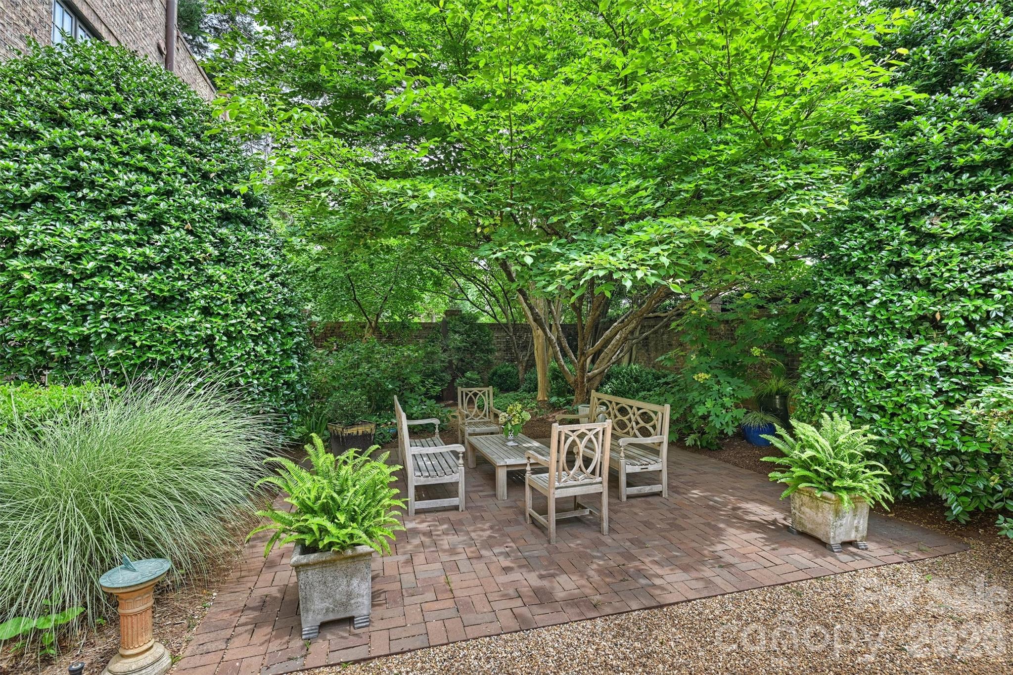 241 Queens Road — Charlotte