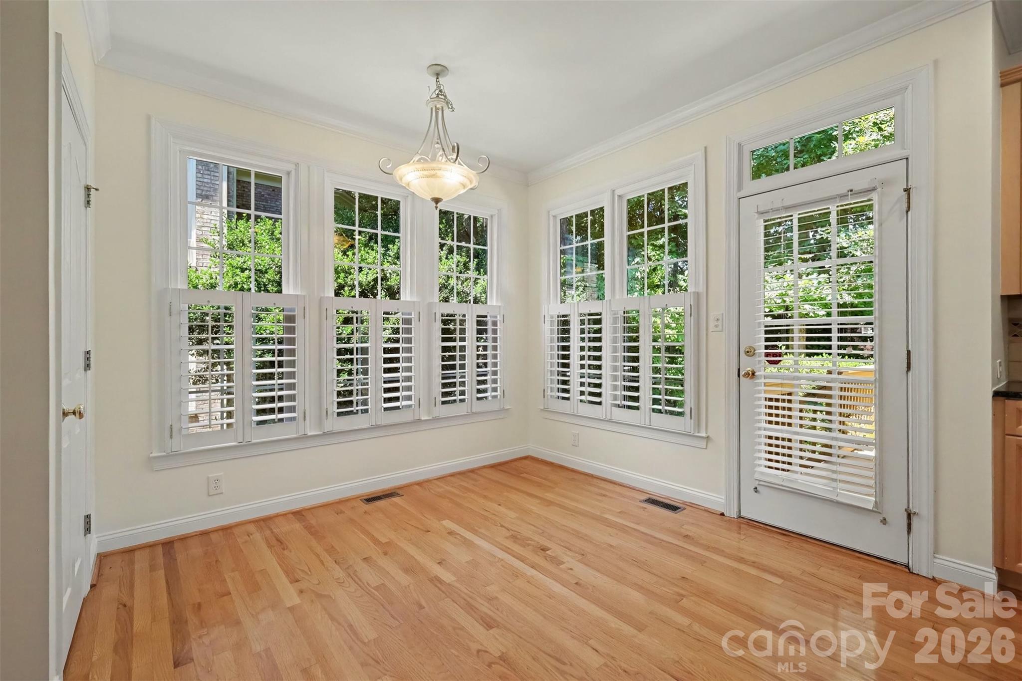 10110 Paradise Ridge Road — Charlotte