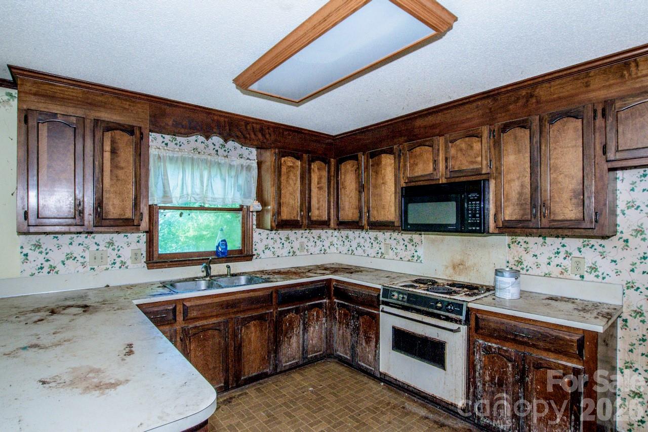 648 Tracy Lane — Gastonia