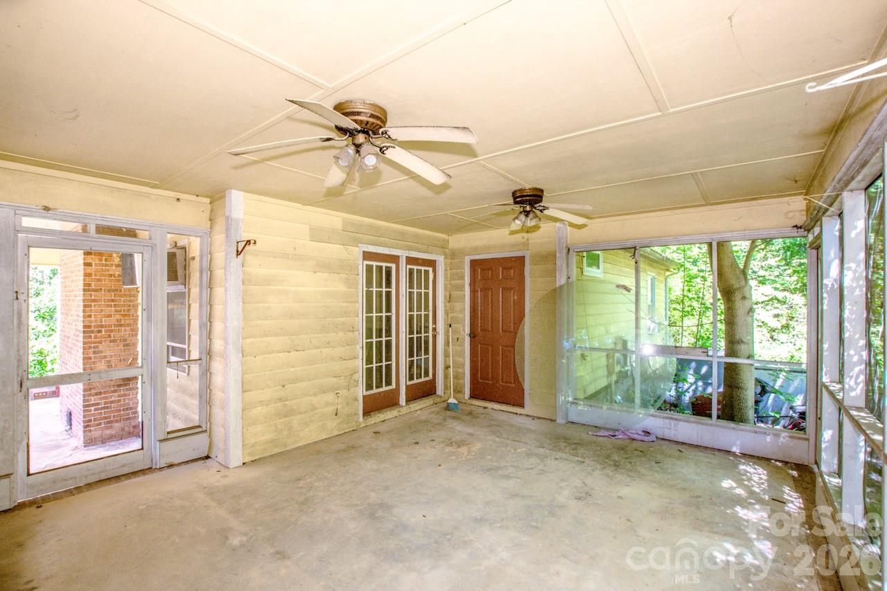 648 Tracy Lane — Gastonia