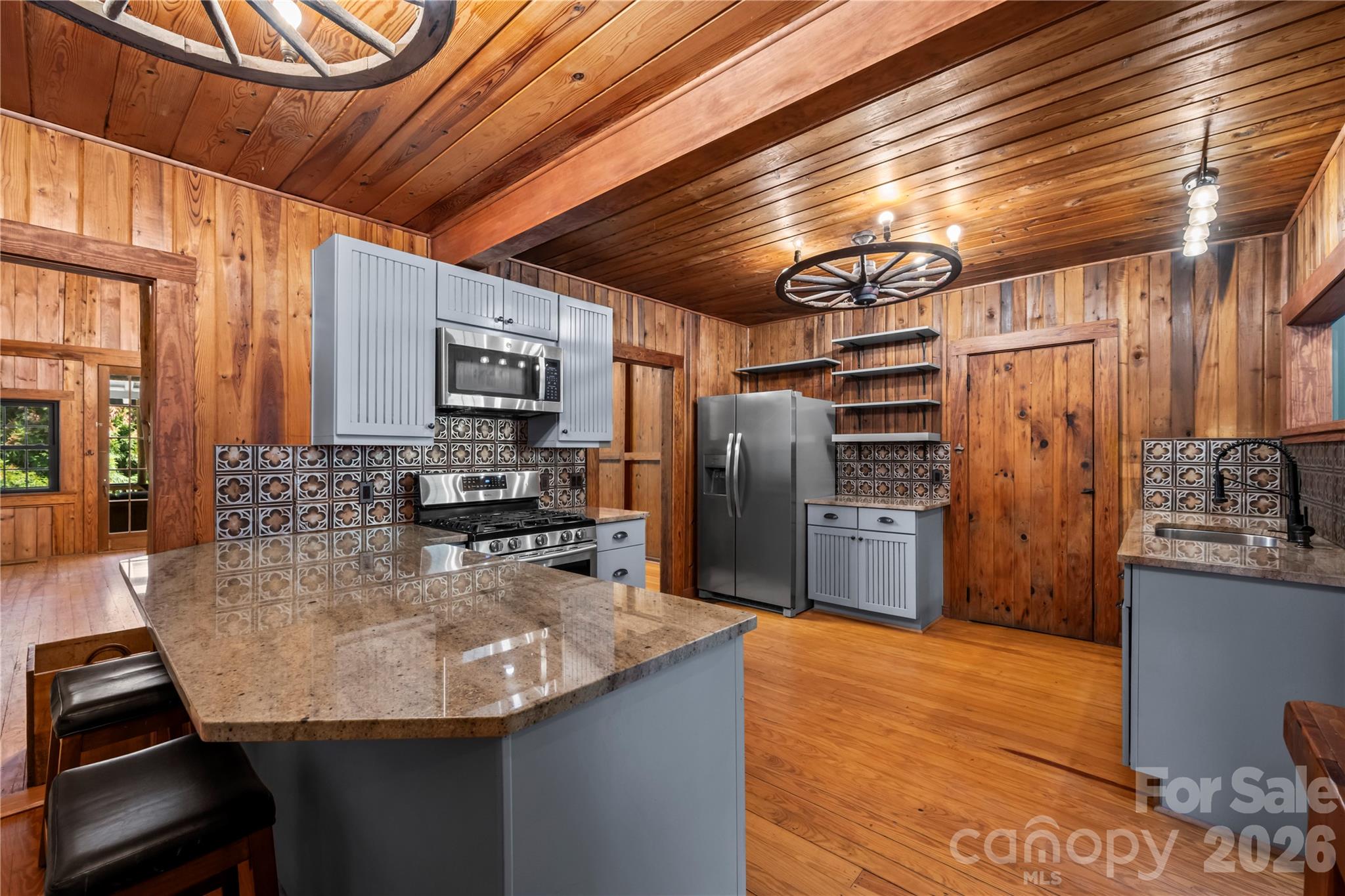 150 Indian Cave Park Road — Hendersonville