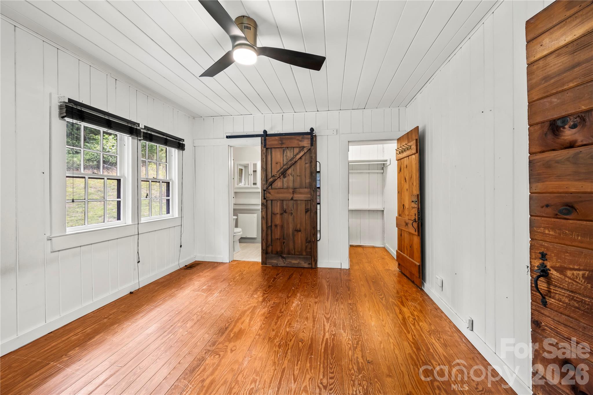 150 Indian Cave Park Road — Hendersonville