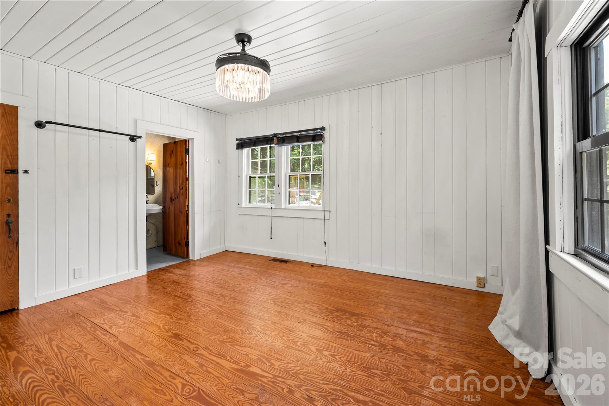 150 Indian Cave Park Road — Hendersonville