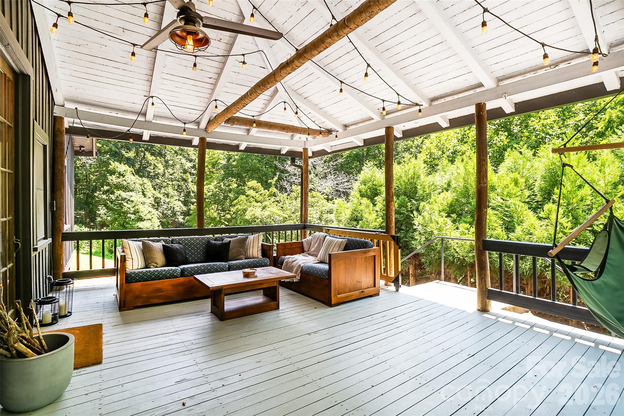 150 Indian Cave Park Road — Hendersonville
