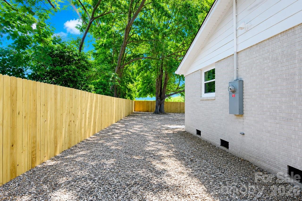 2513 Westgrove Drive — Charlotte
