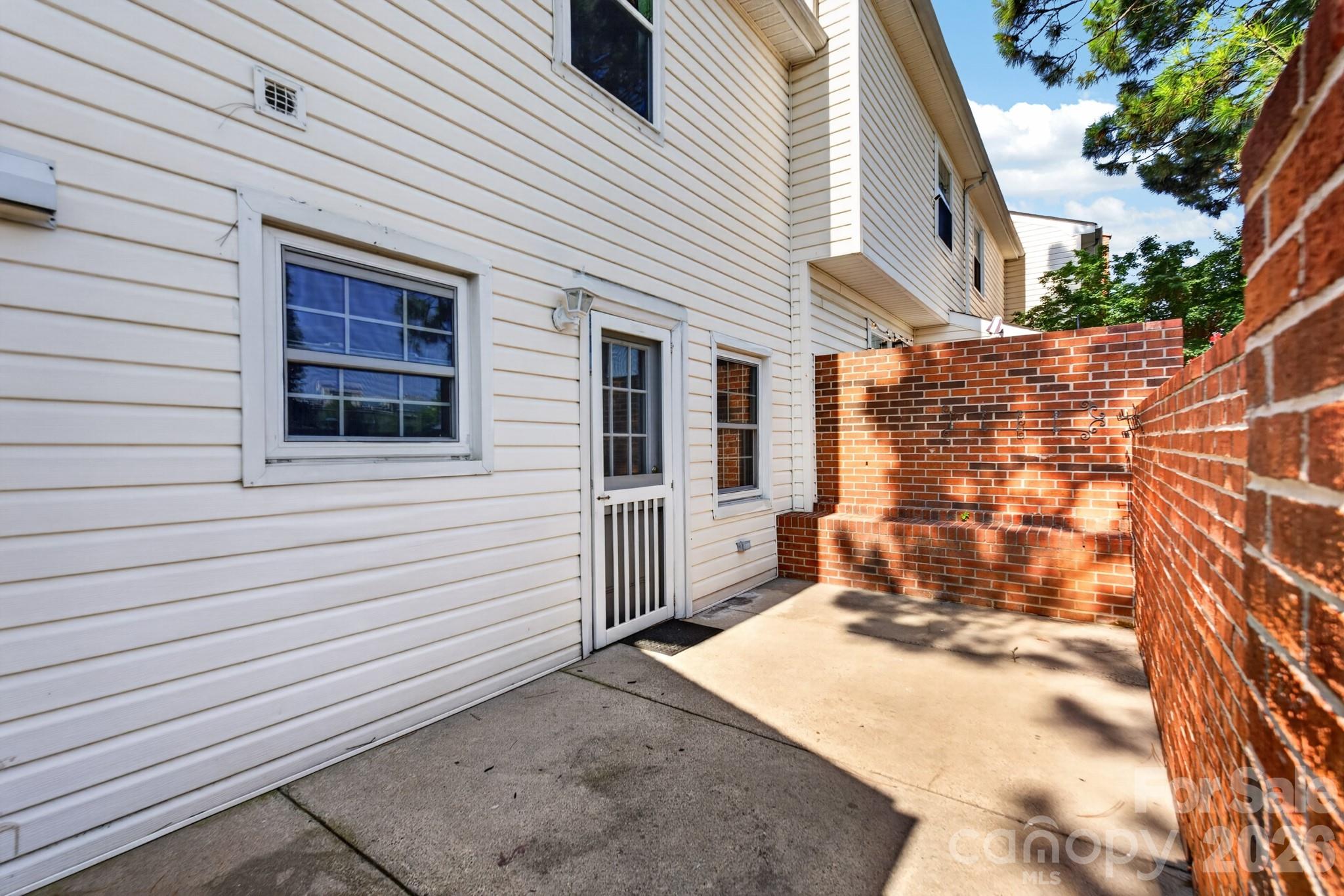 8904 Hunter Ridge Drive — Charlotte