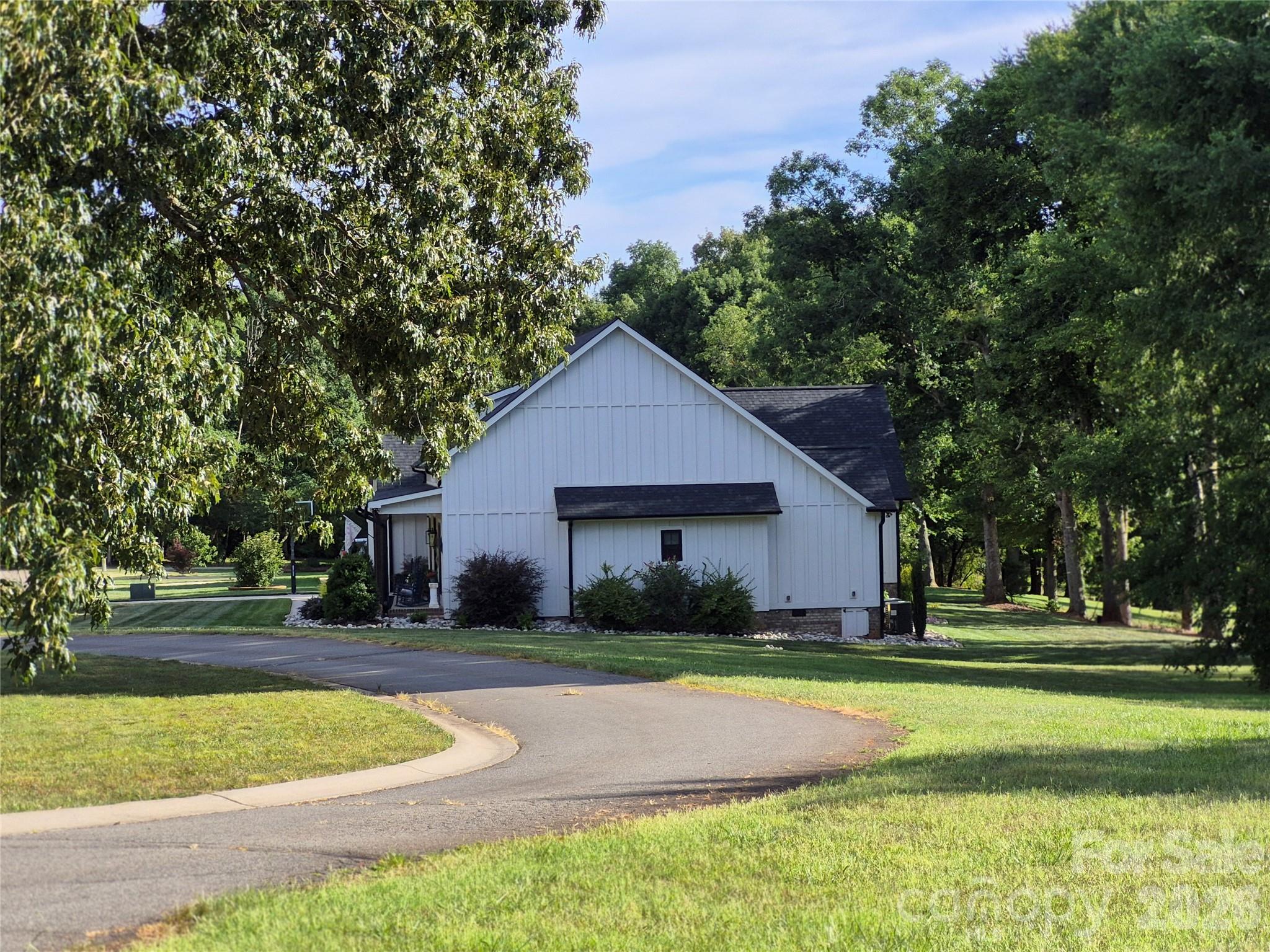 1877 Cline Farm Road — Lincolnton