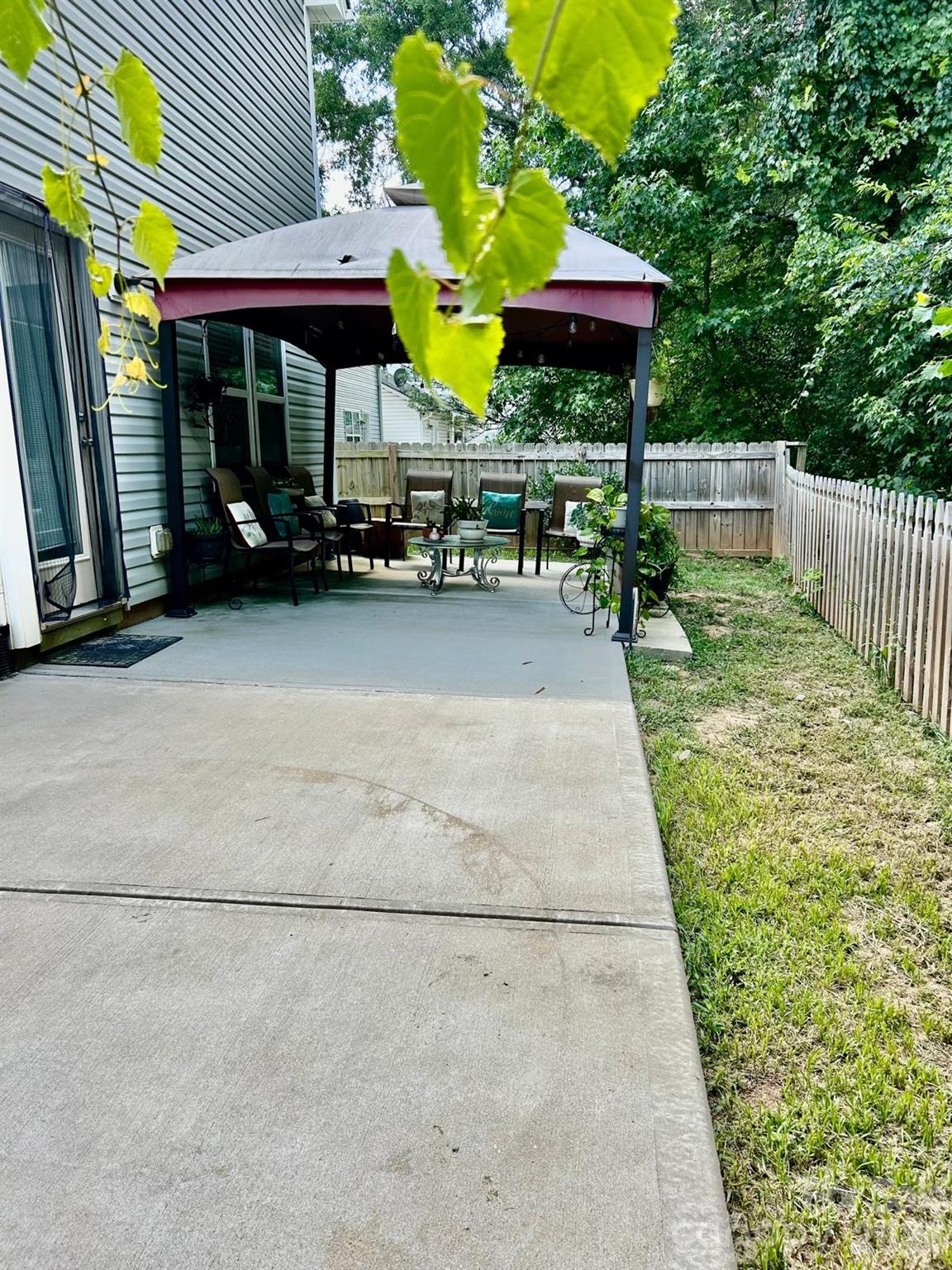 413 Peachtree Road — Charlotte