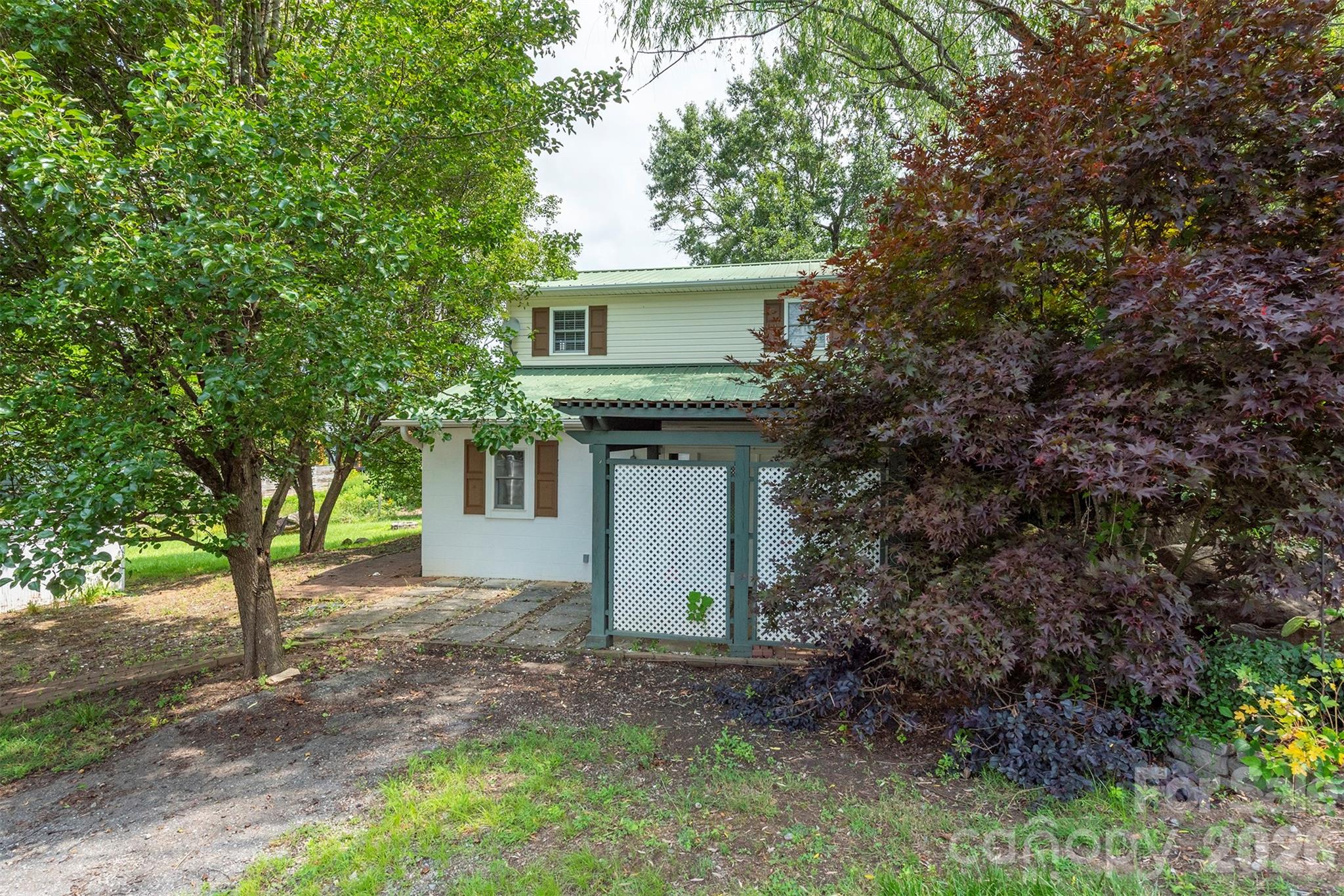 223 Davidson Road — Swannanoa