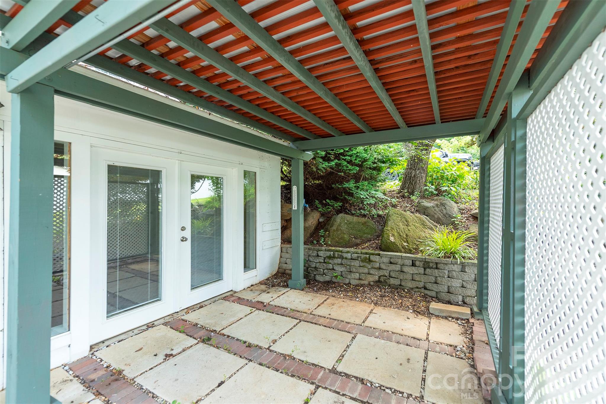 223 Davidson Road — Swannanoa