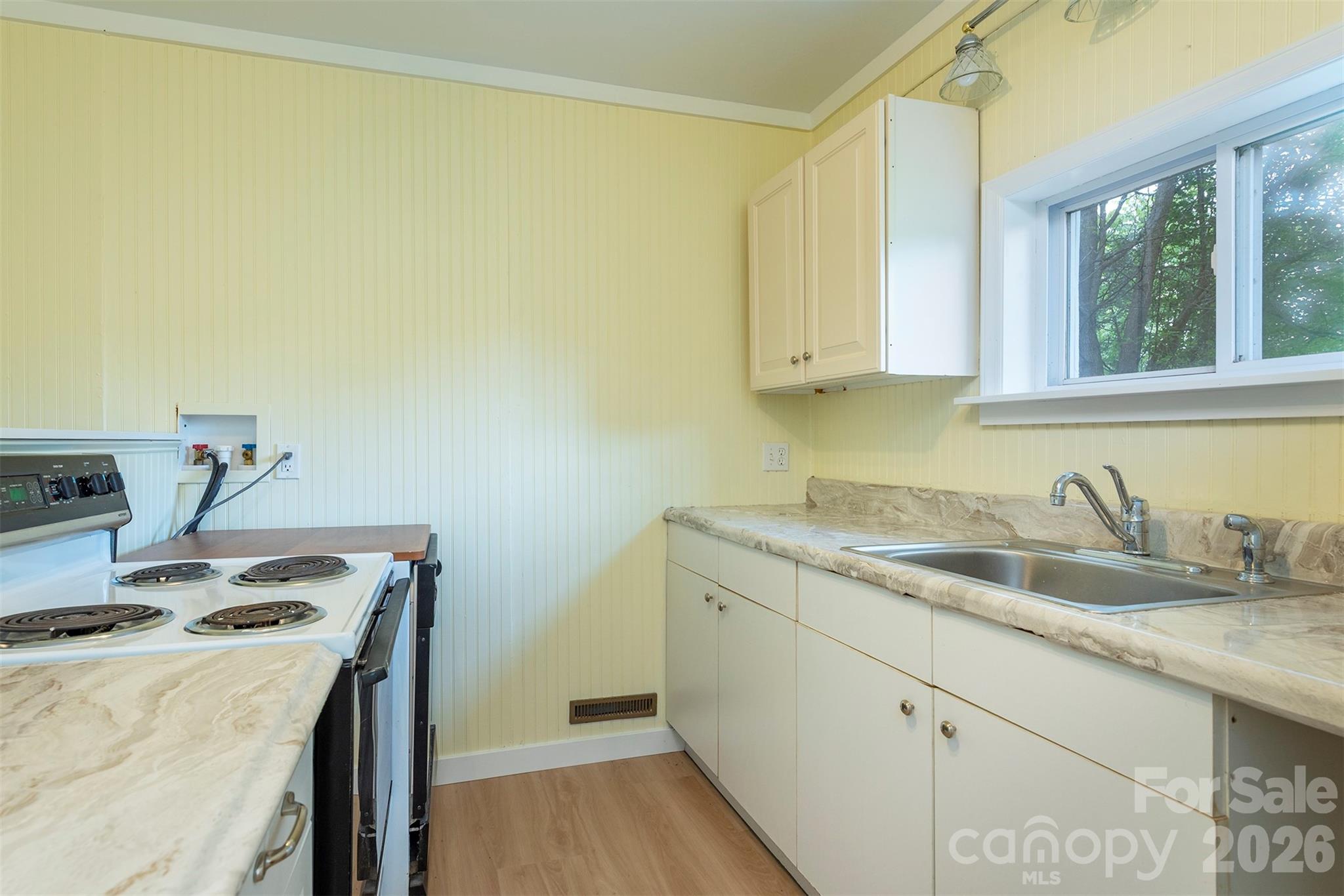 223 Davidson Road — Swannanoa