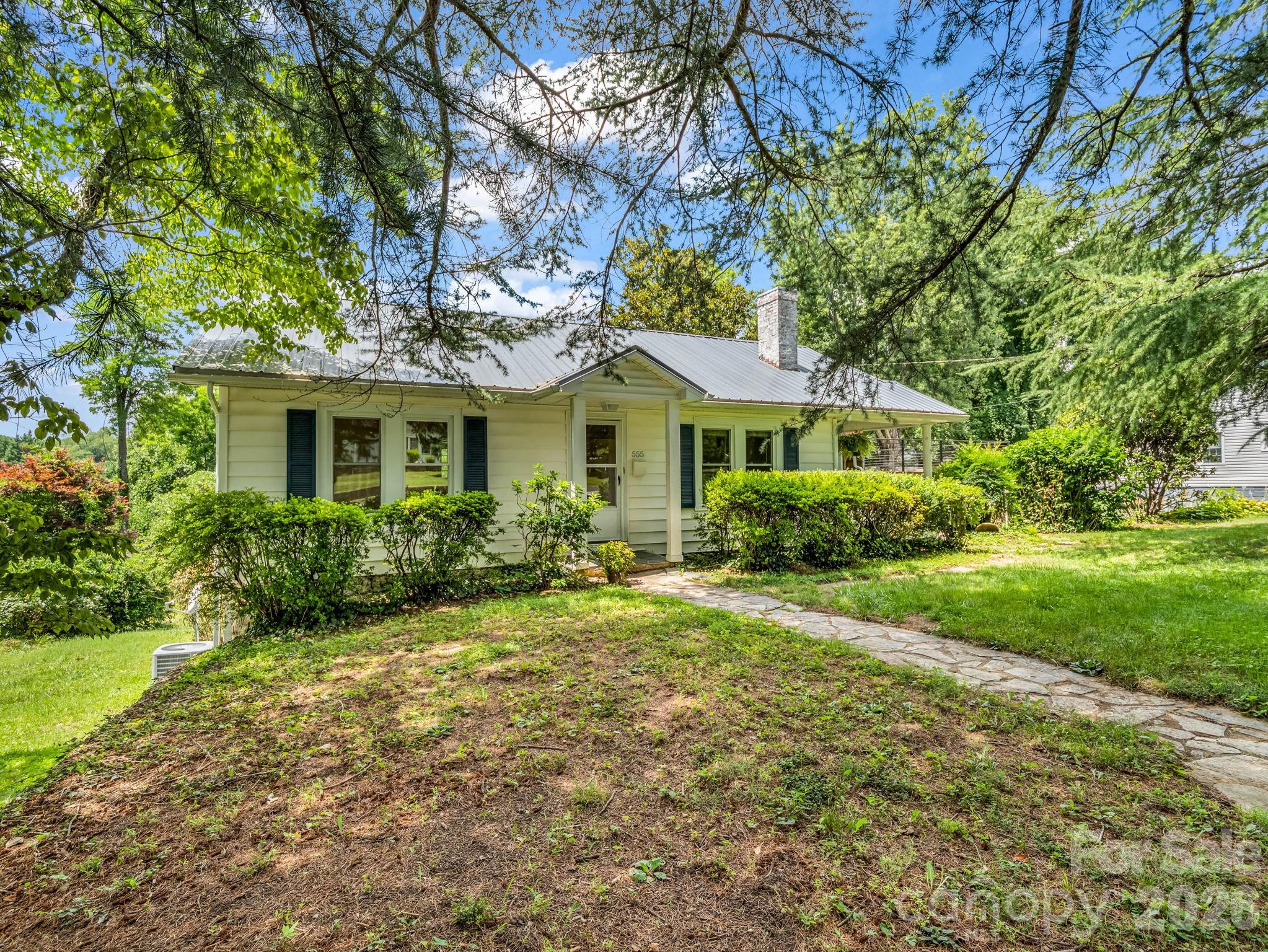 555 State Street — Marion