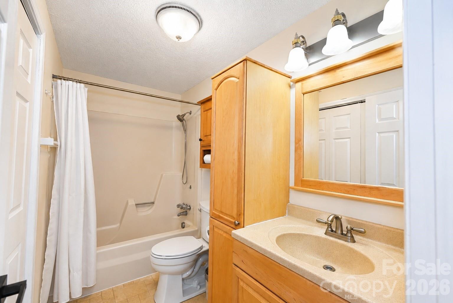 3237 Annex Street — Conover