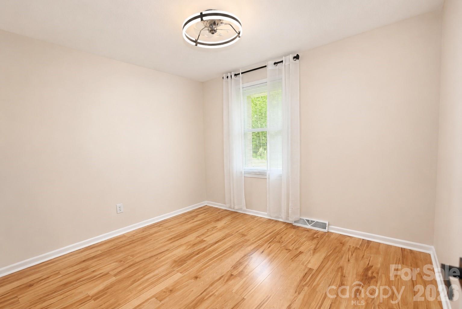 3237 Annex Street — Conover