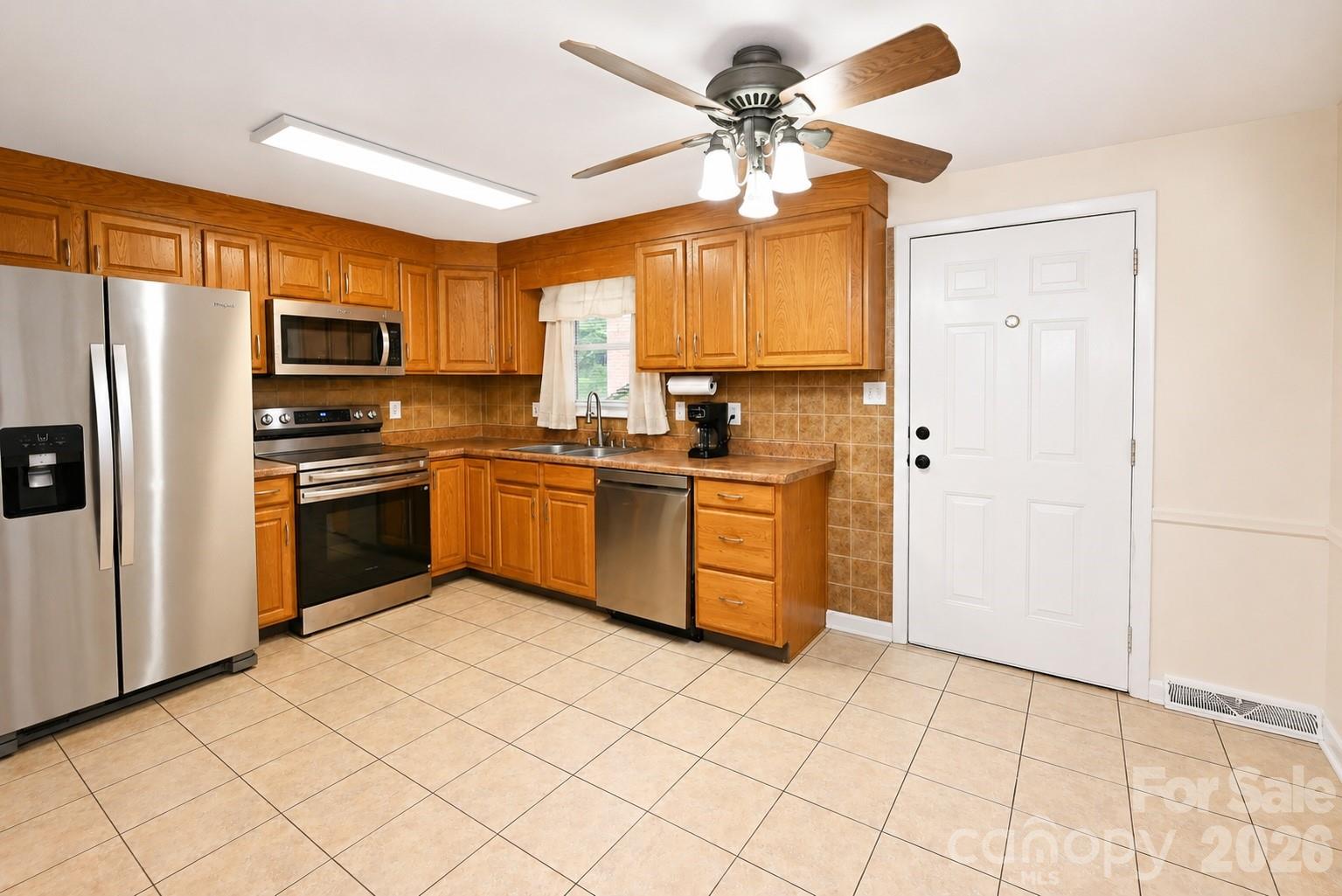 3237 Annex Street — Conover