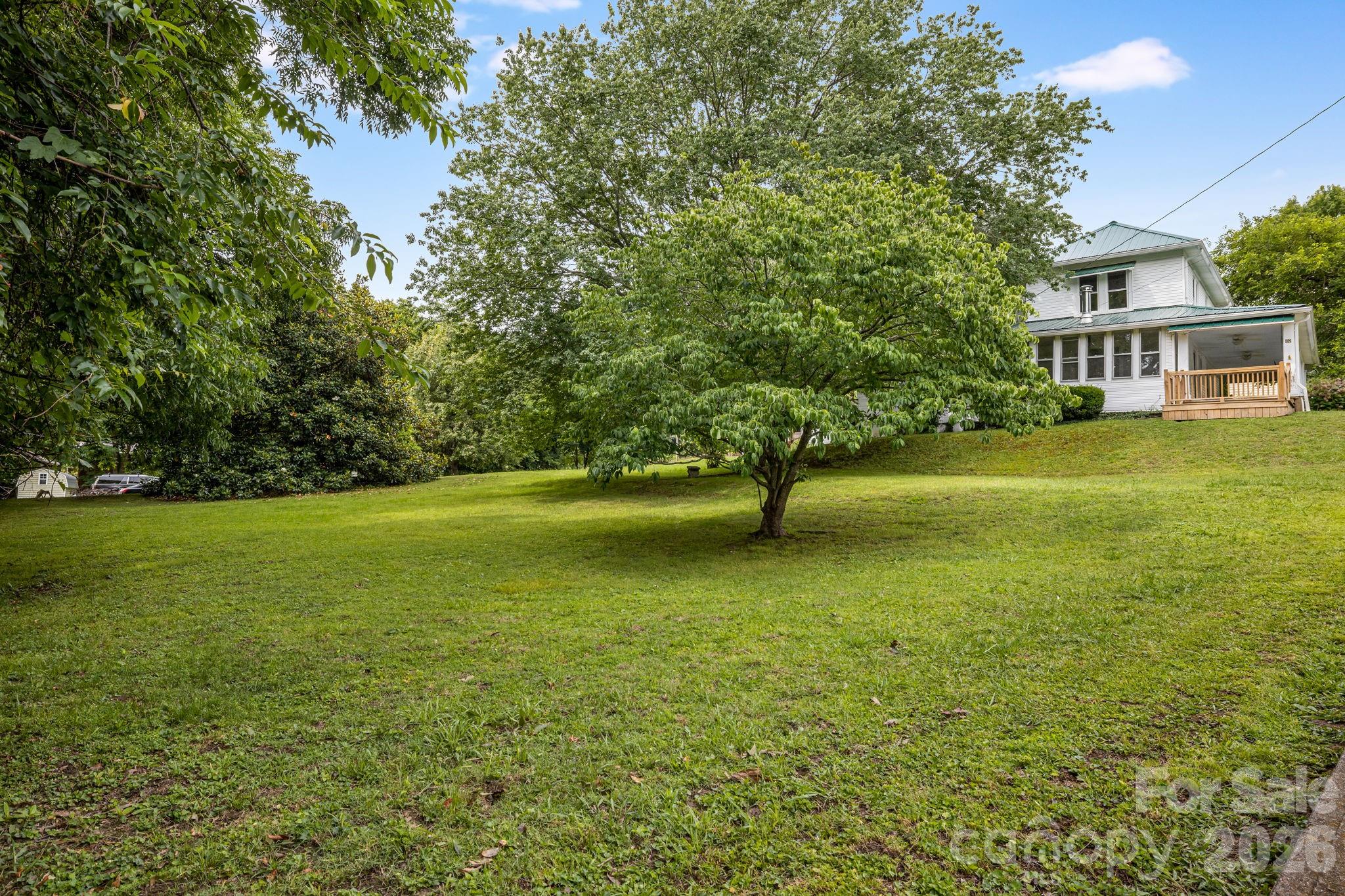 82 Hill Street — Hot Springs