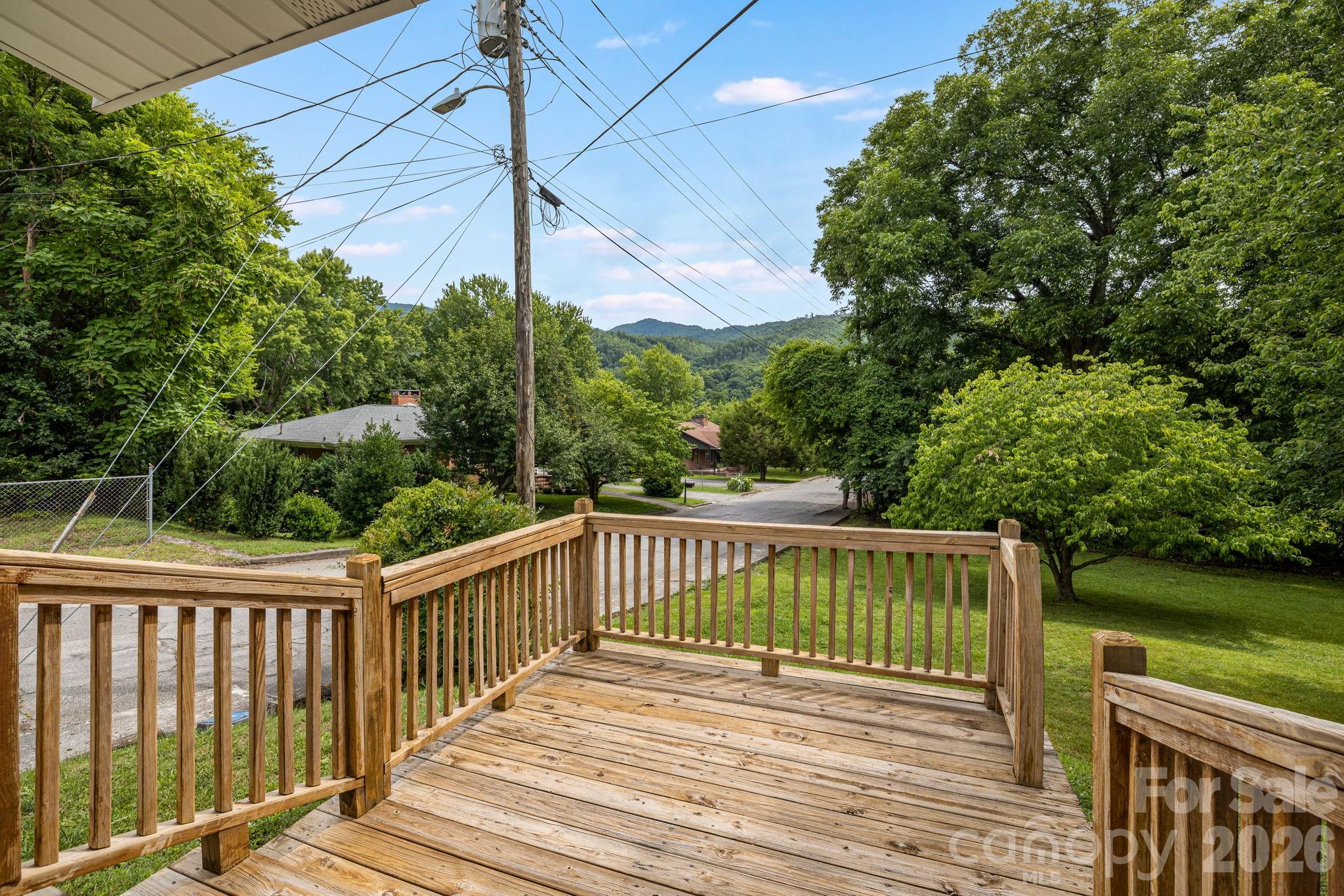 82 Hill Street — Hot Springs