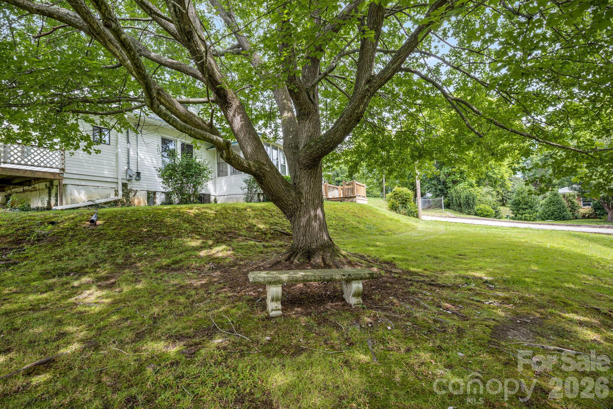 82 Hill Street — Hot Springs