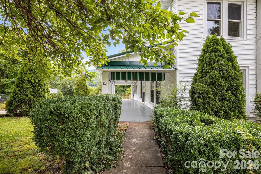 82 Hill Street — Hot Springs