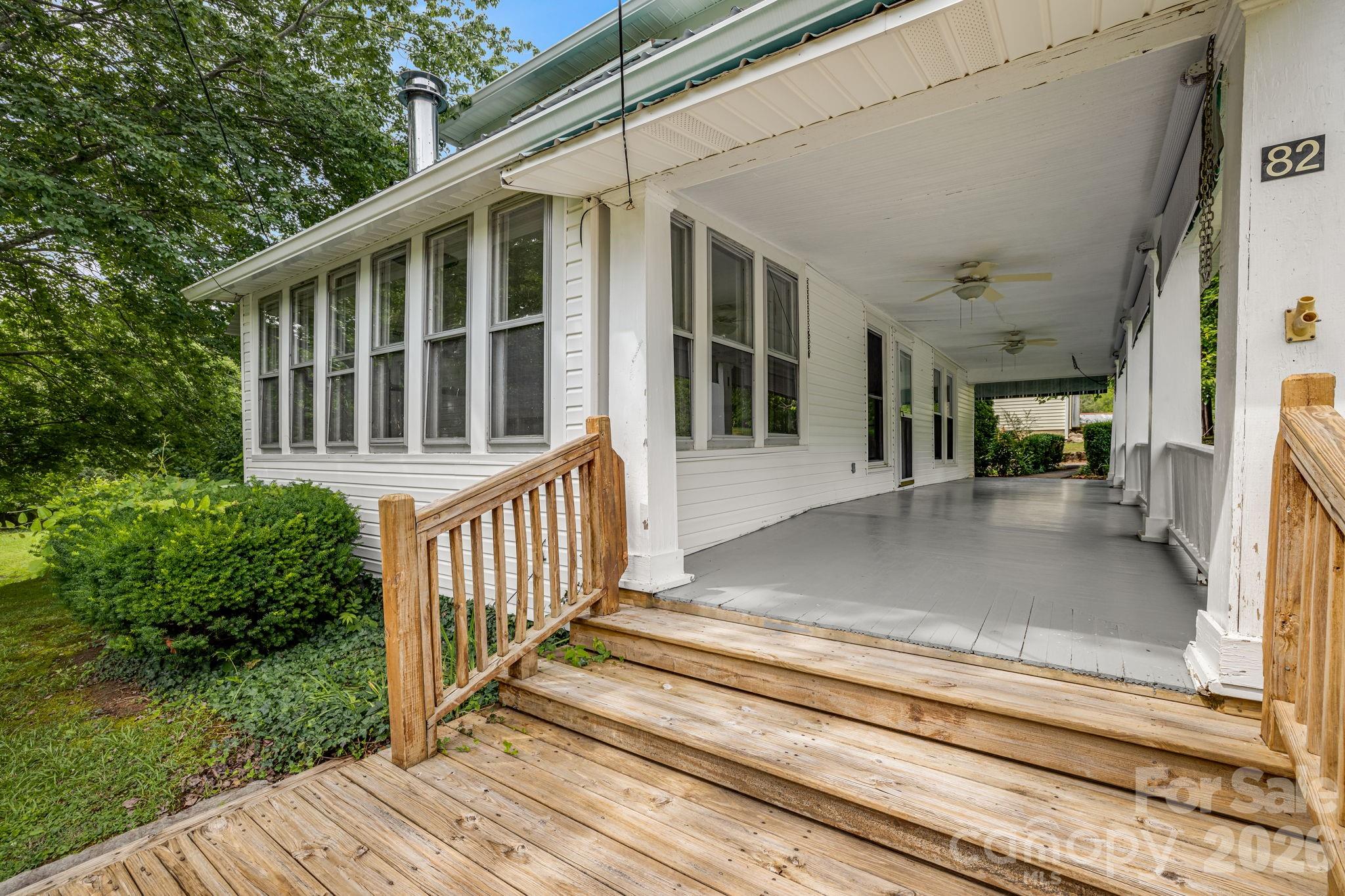 82 Hill Street — Hot Springs