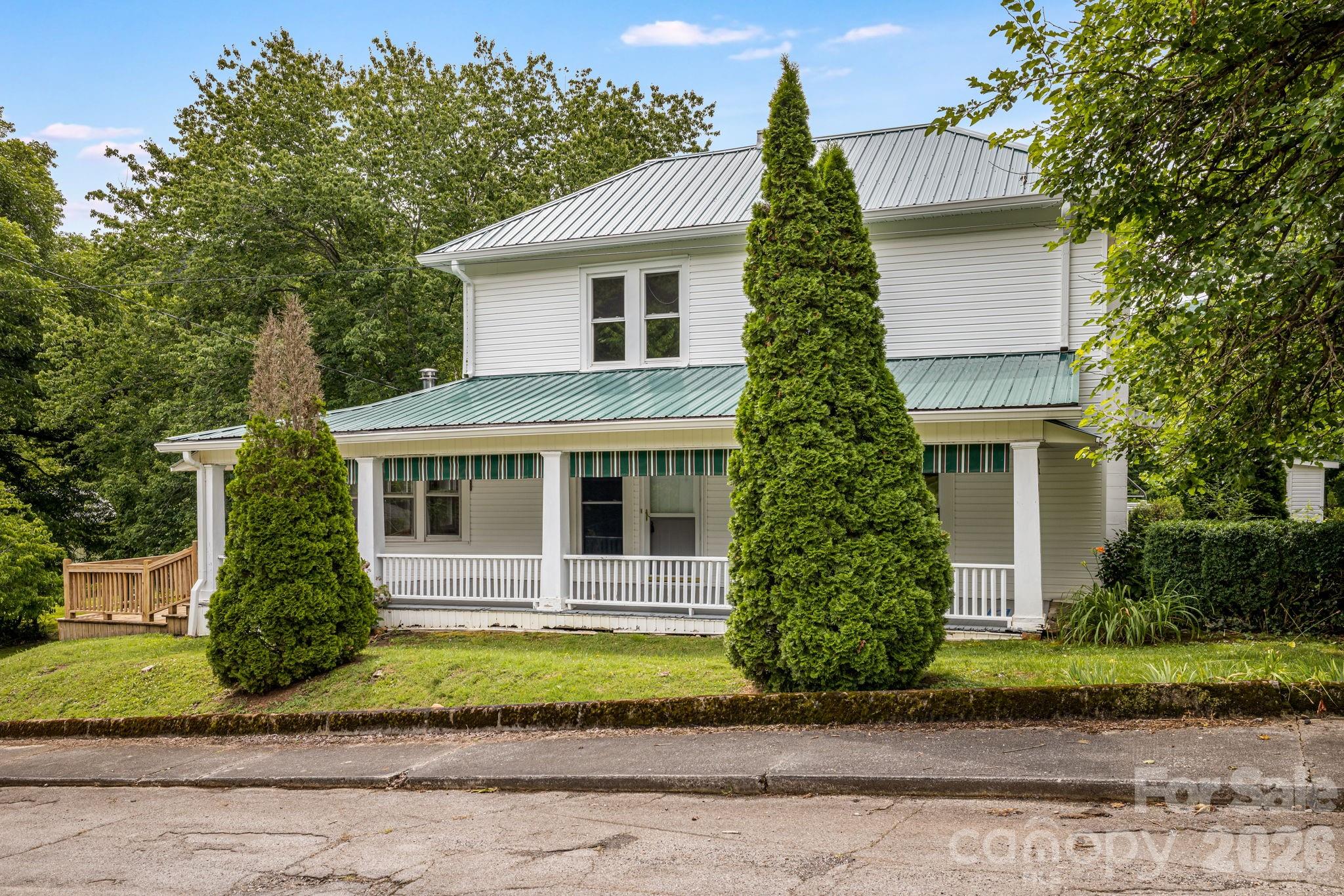 82 Hill Street — Hot Springs
