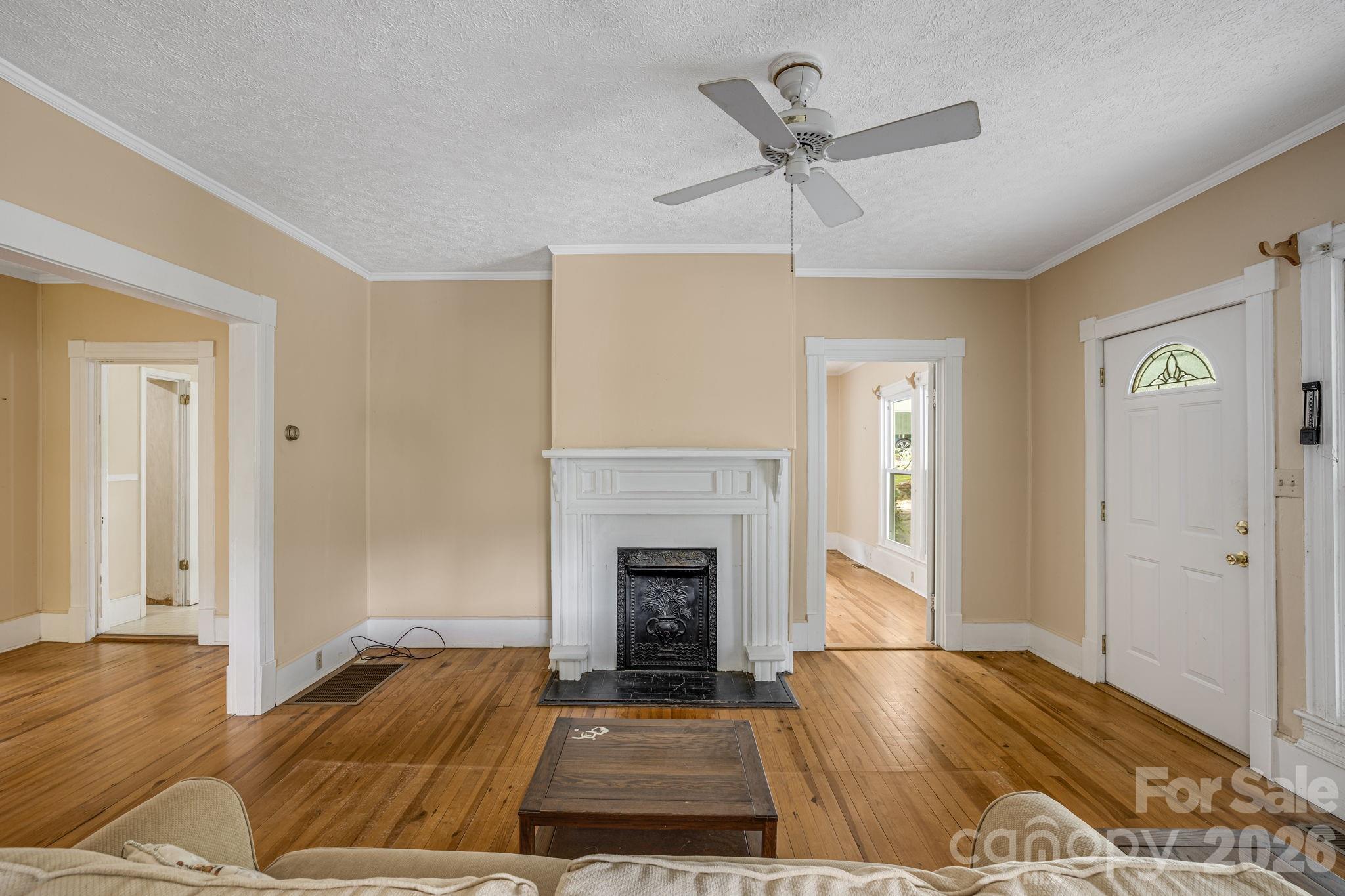 82 Hill Street — Hot Springs