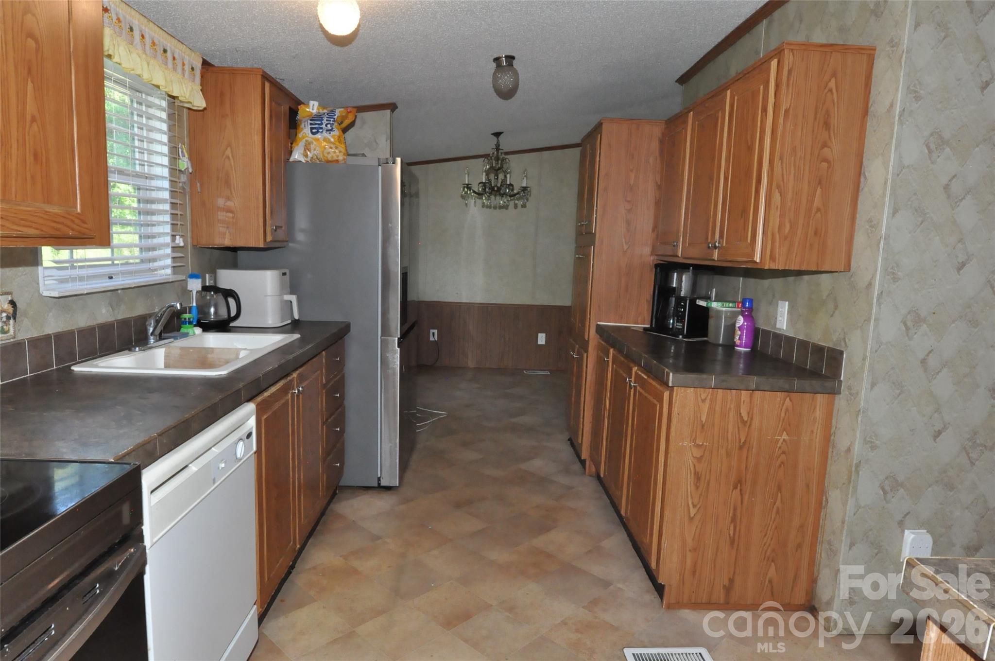 977 Langley Drive — Chester
