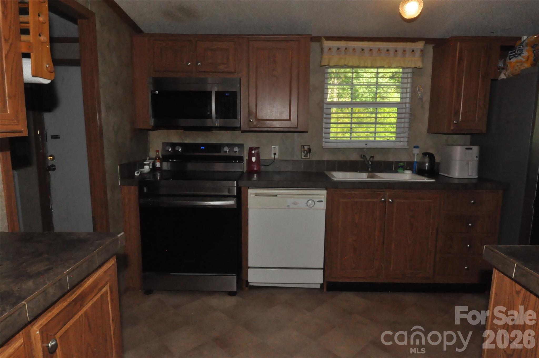 977 Langley Drive — Chester