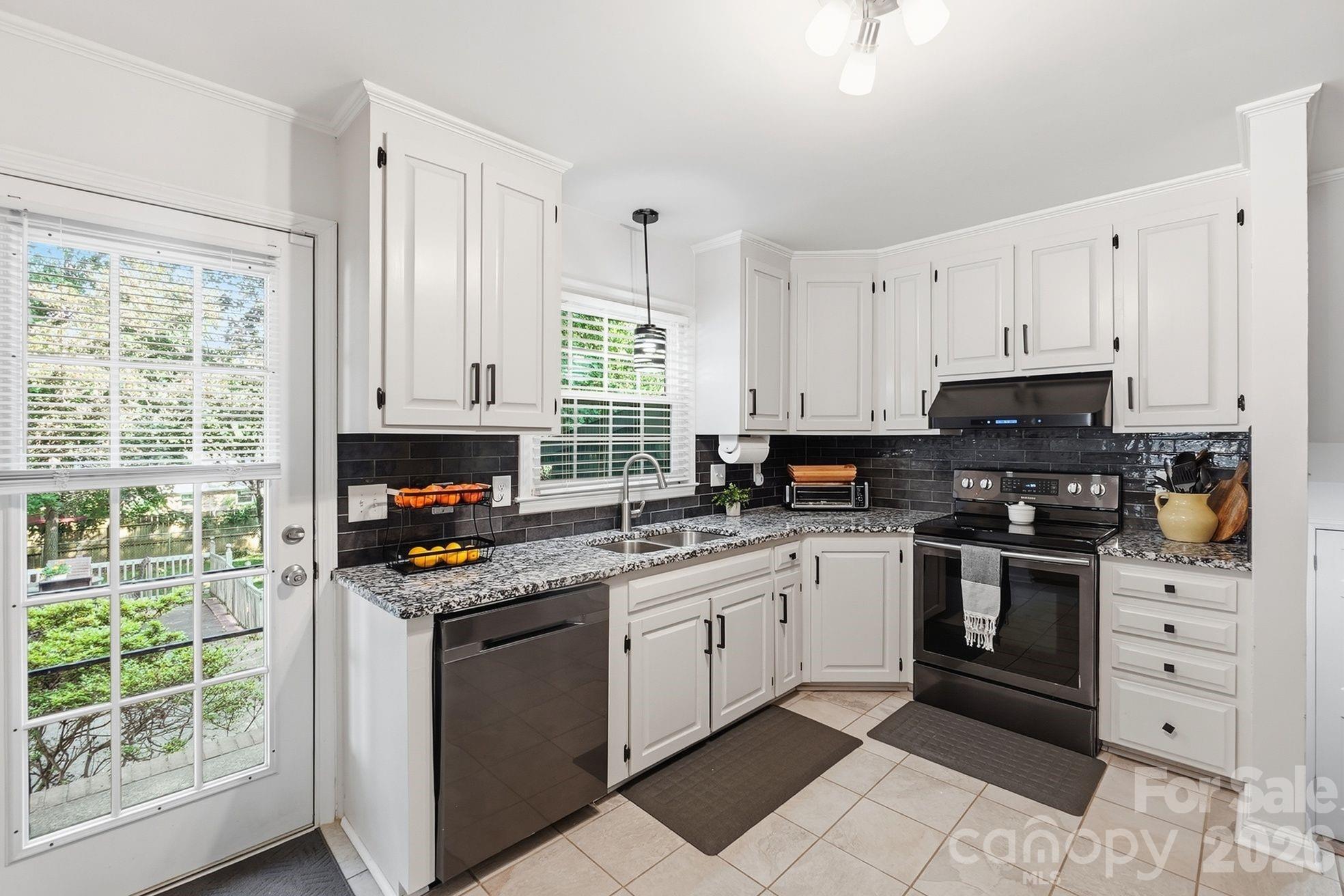 4515 Easthaven Drive — Charlotte