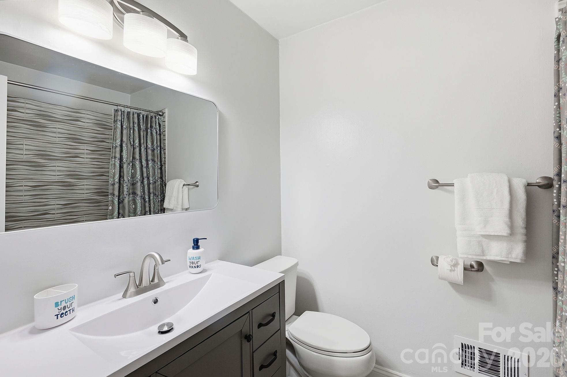 4515 Easthaven Drive — Charlotte
