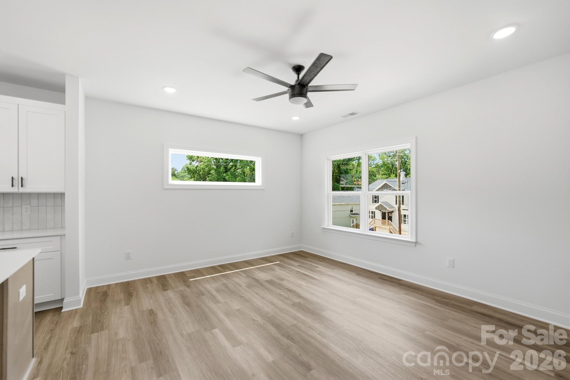 210 8th Avenue Drive SE — Hickory