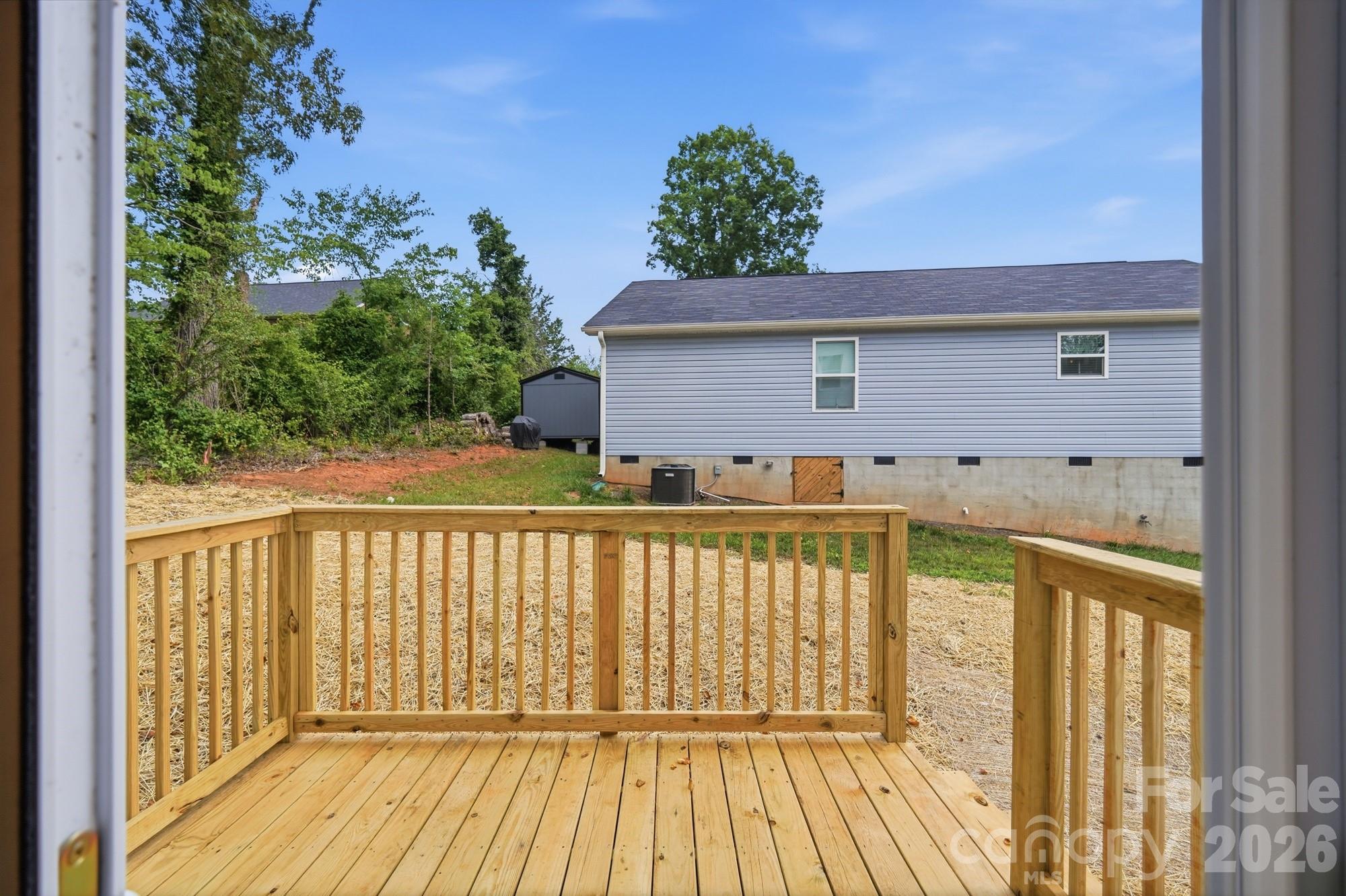 210 8th Avenue Drive SE — Hickory