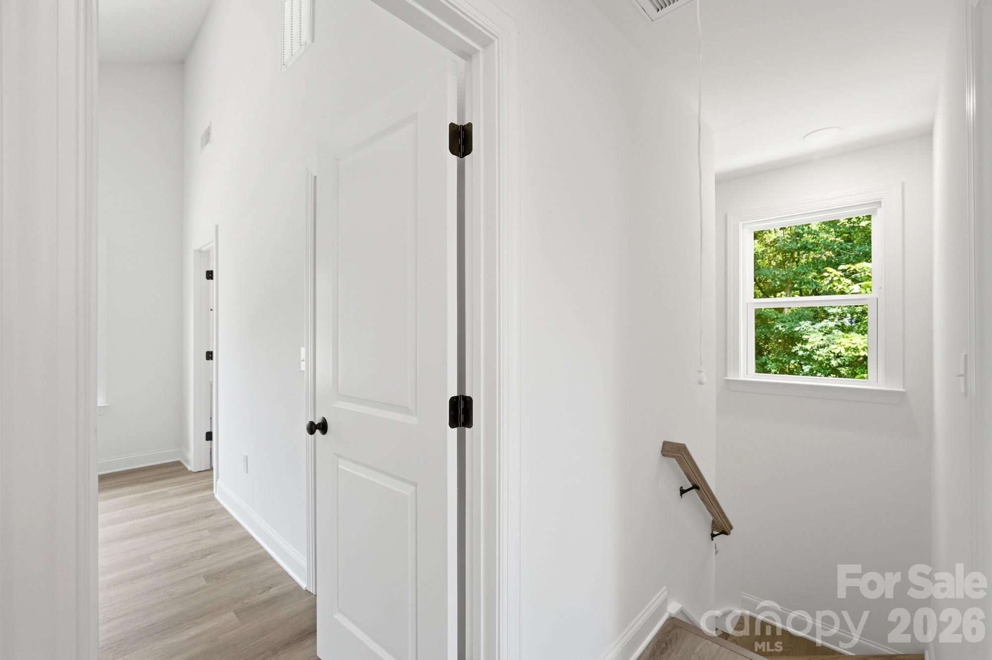 210 8th Avenue Drive SE — Hickory