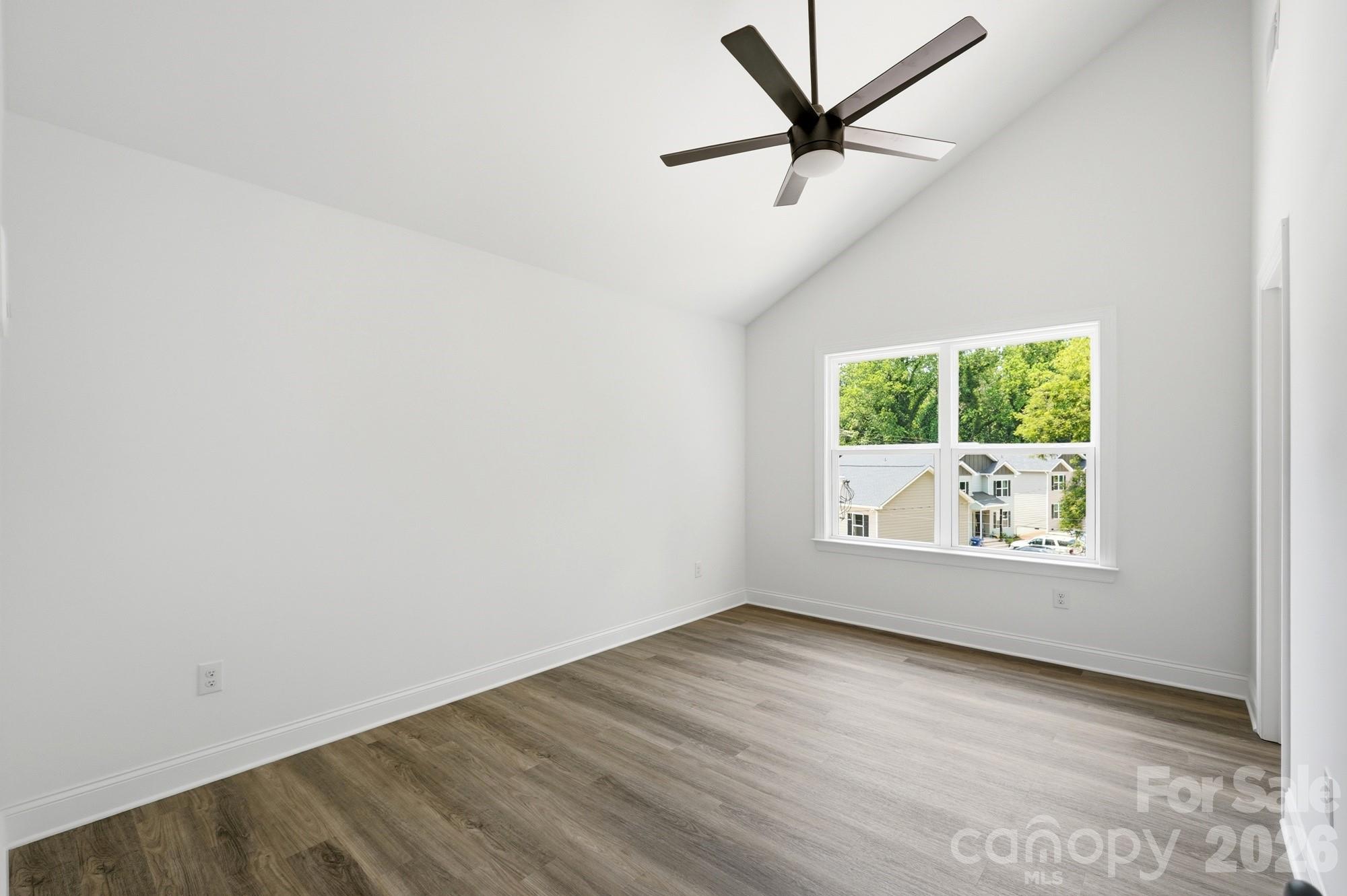210 8th Avenue Drive SE — Hickory