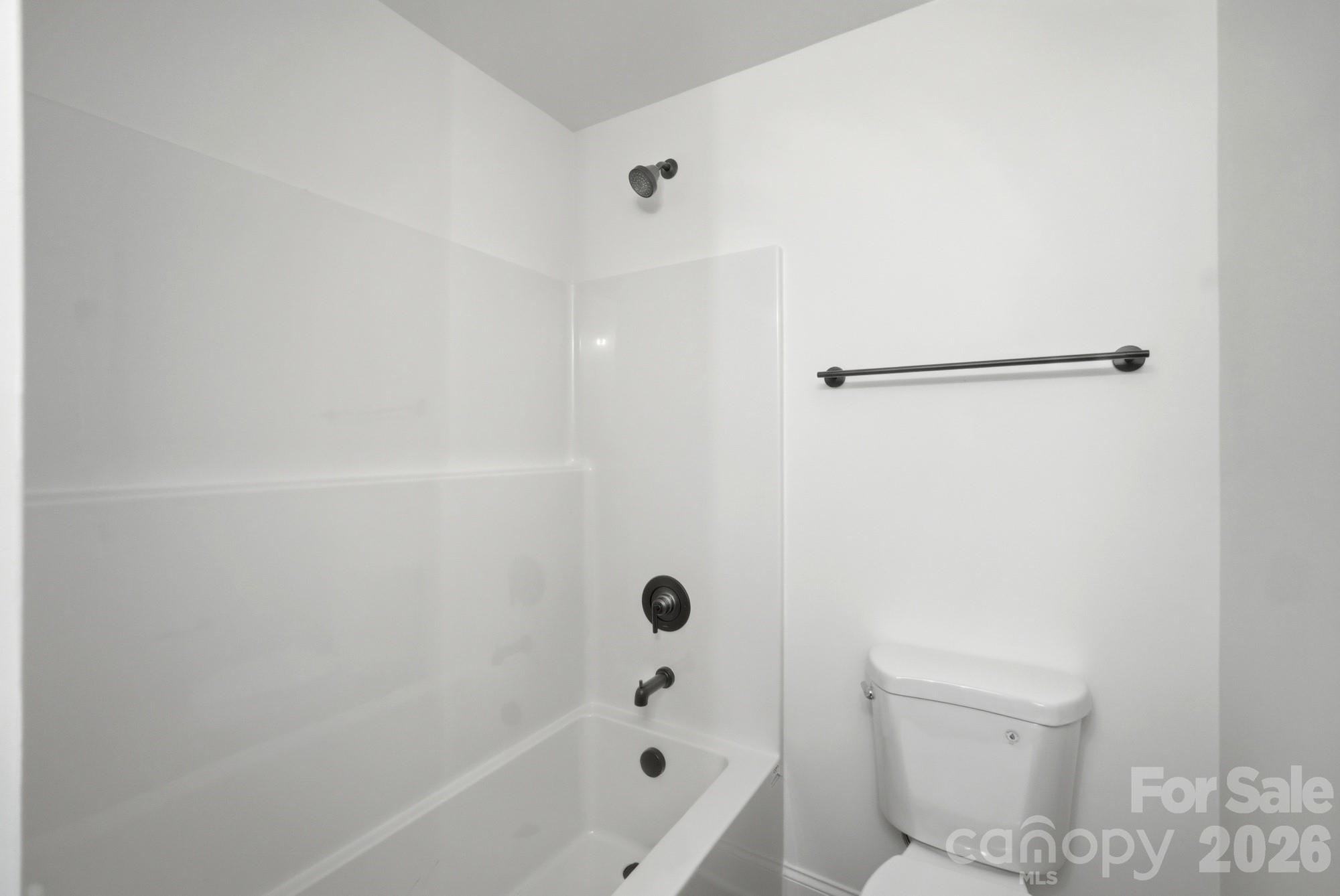 210 8th Avenue Drive SE — Hickory