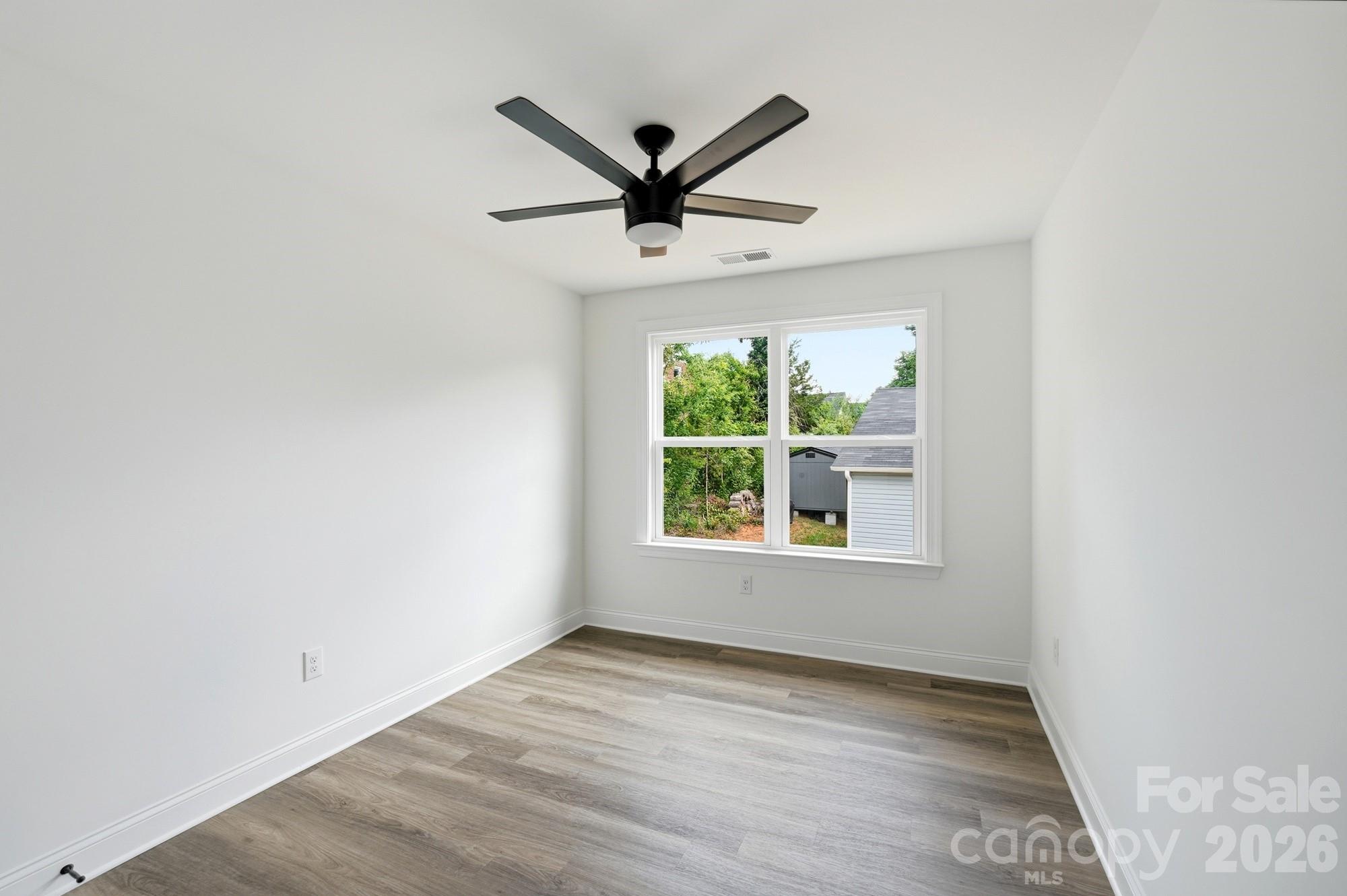 210 8th Avenue Drive SE — Hickory