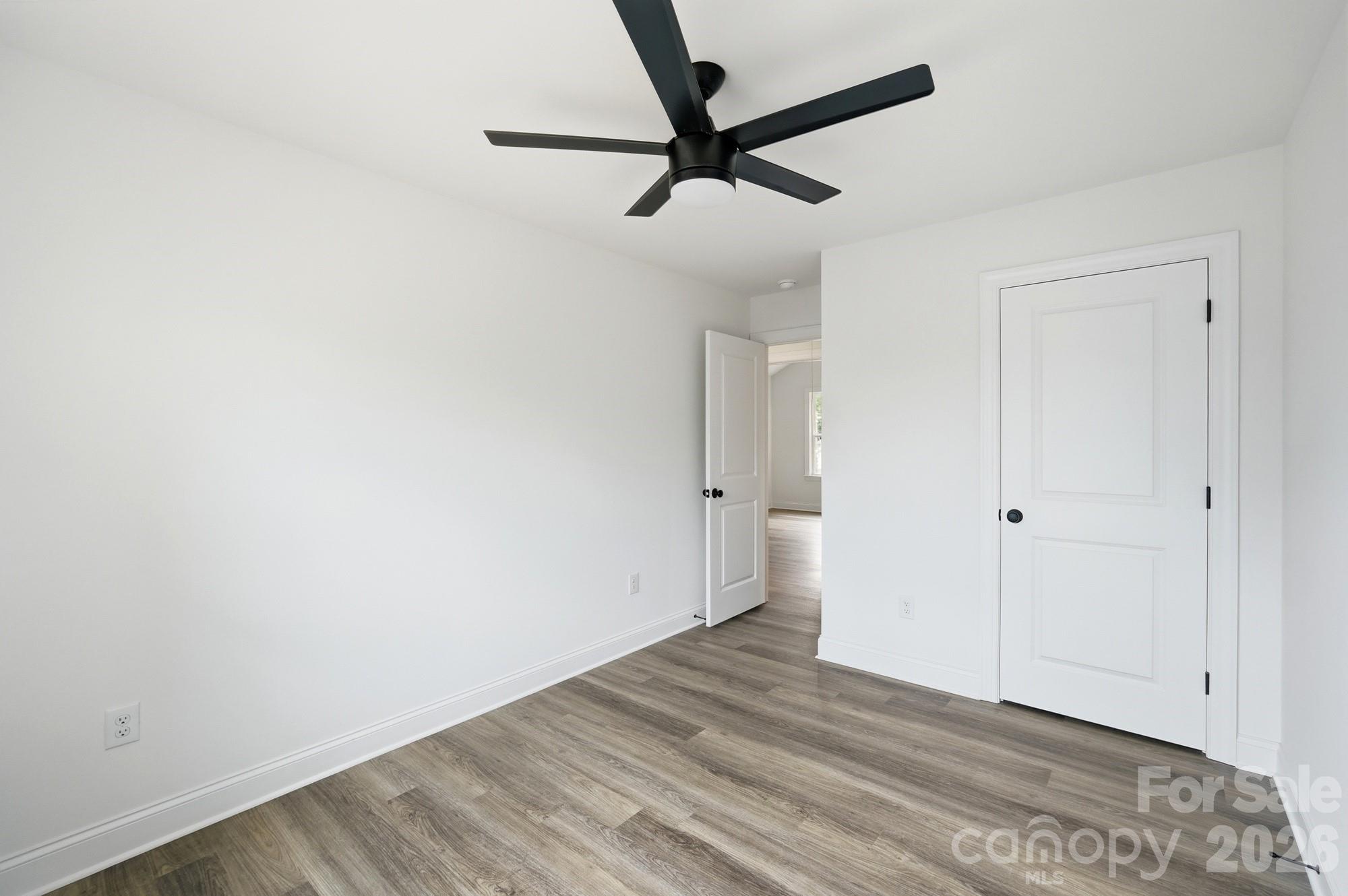 210 8th Avenue Drive SE — Hickory