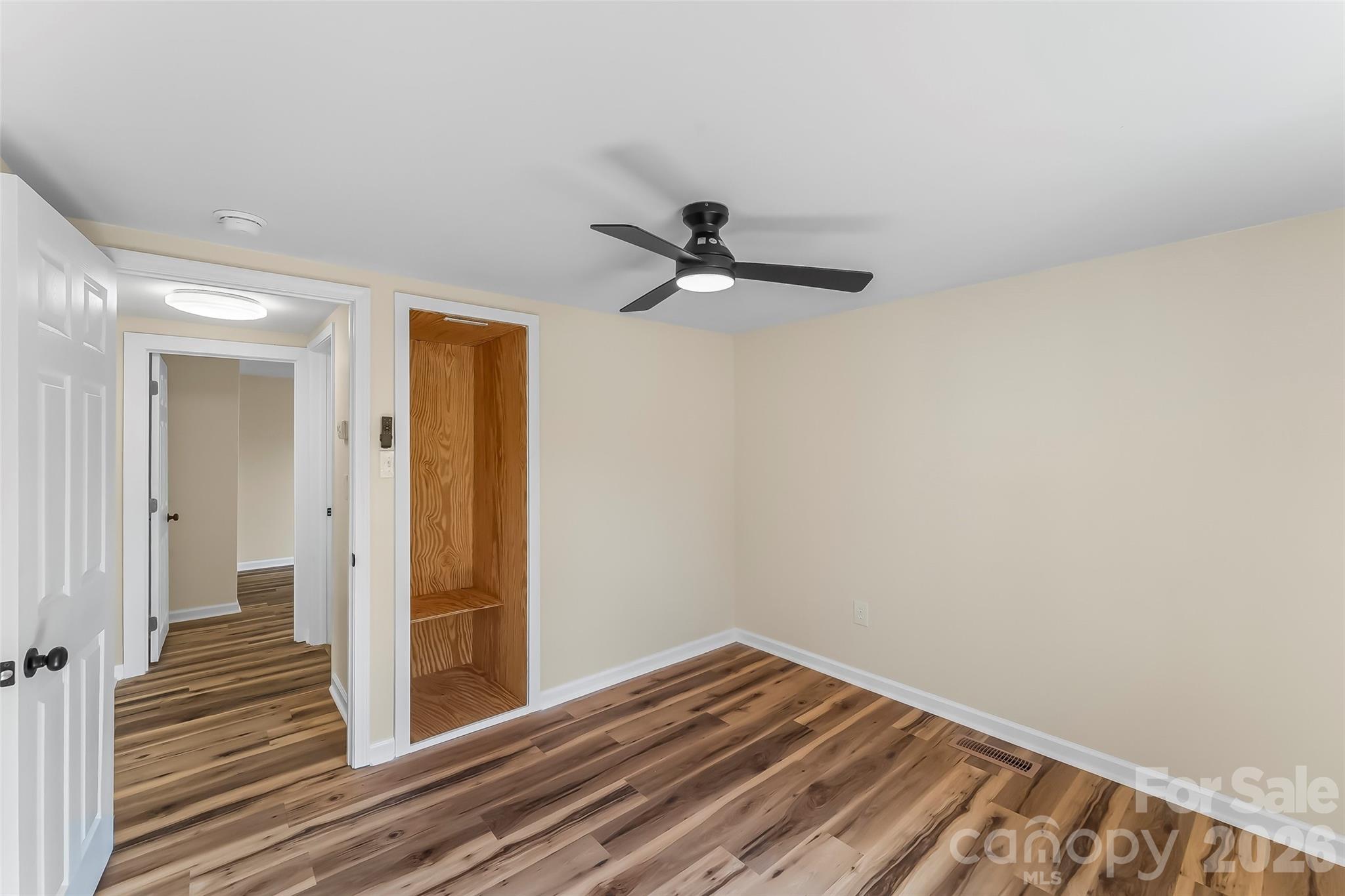 529 NW stage Street — Lenoir