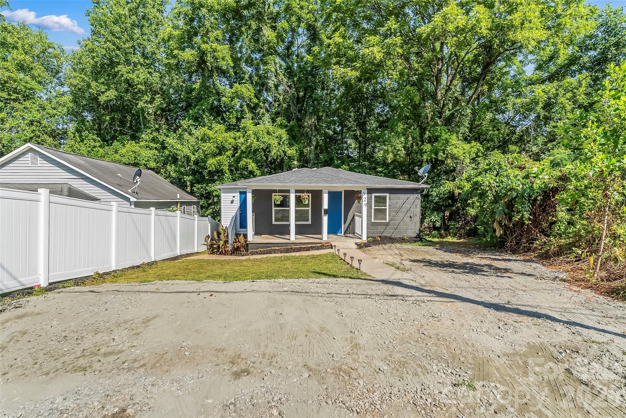 529 NW stage Street — Lenoir